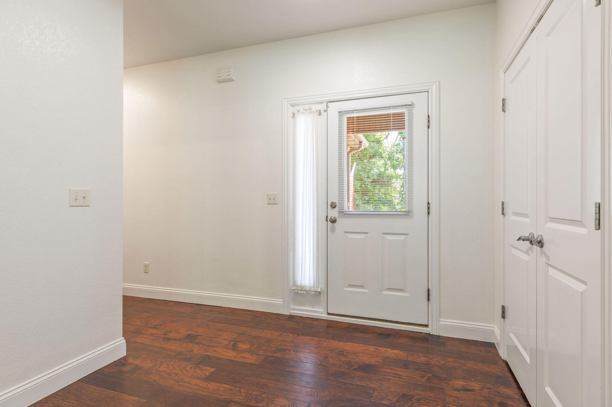 240 Spencer Drive Property Photo 14