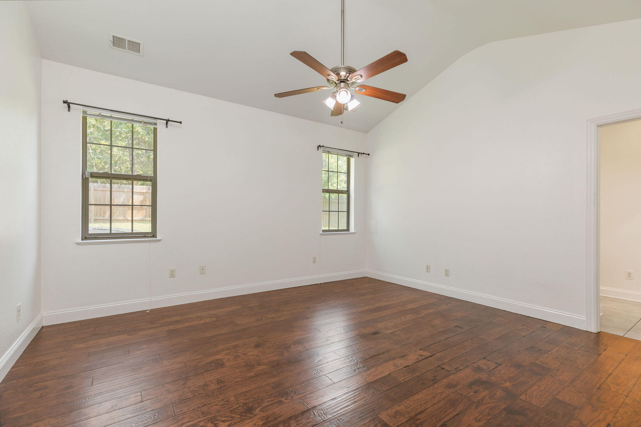 240 Spencer Drive Property Photo 15
