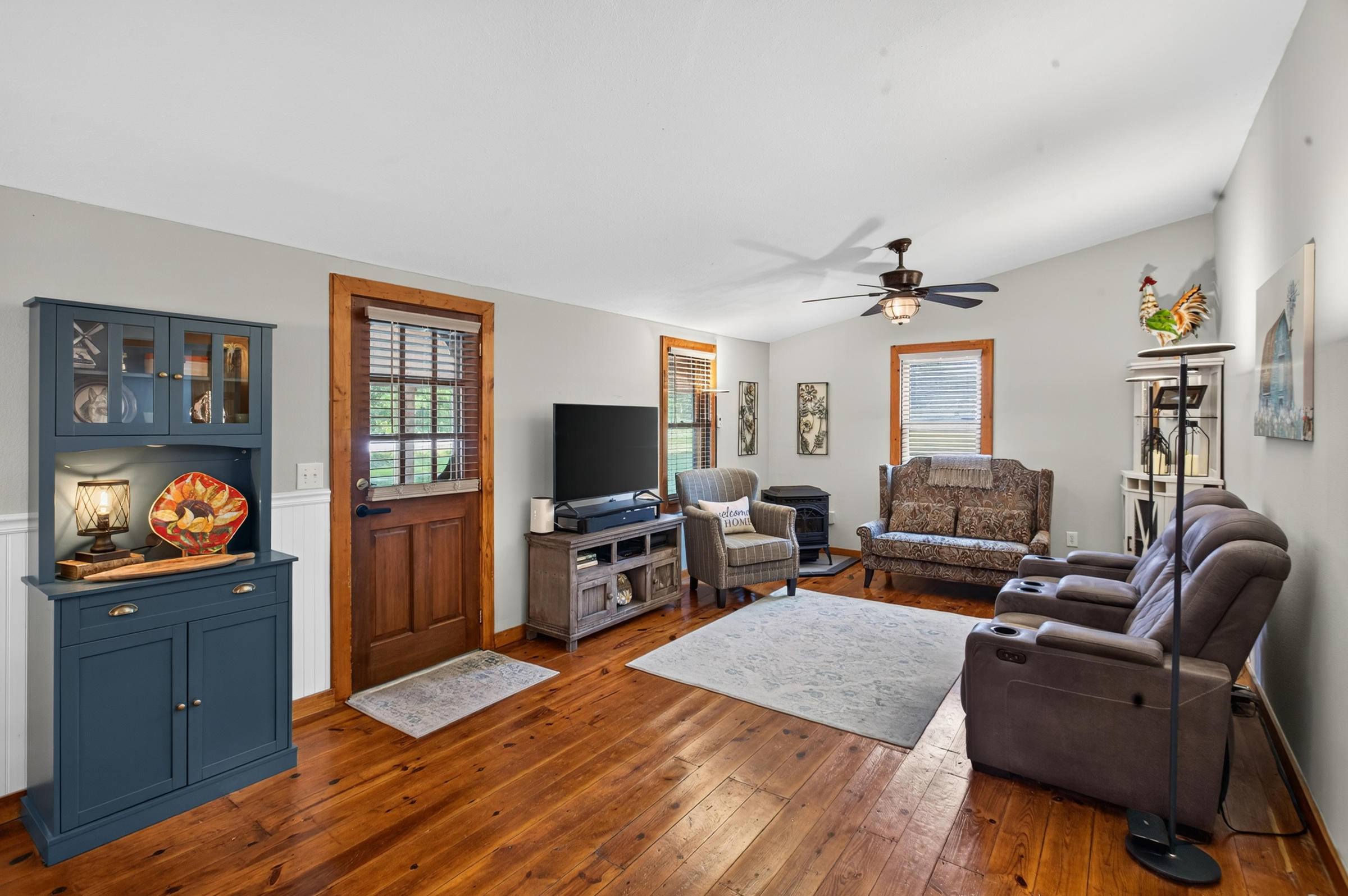 4902 State Highway 13 Property Photo 9