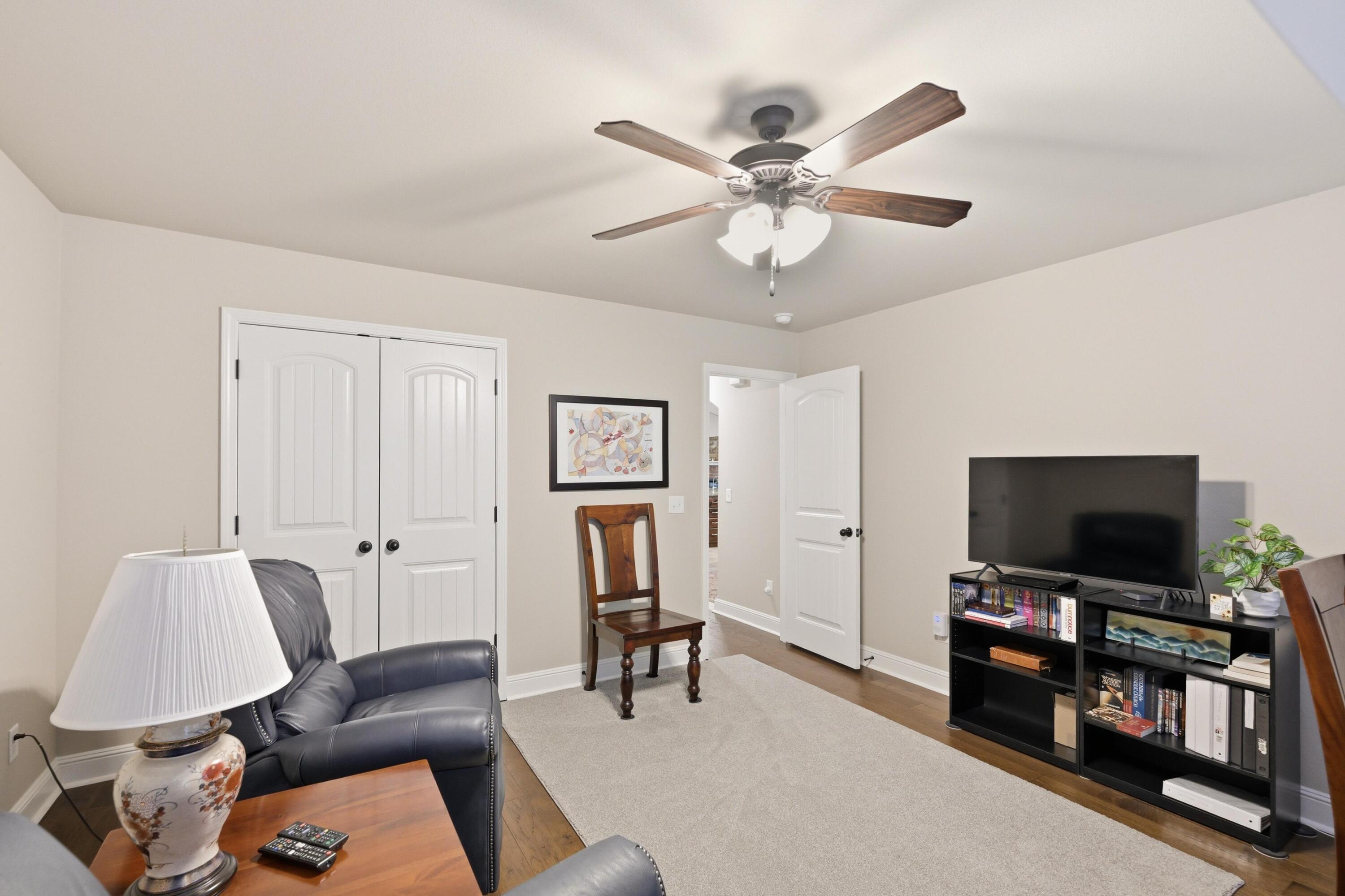 1003 Mckenzie Circle Property Photo 9
