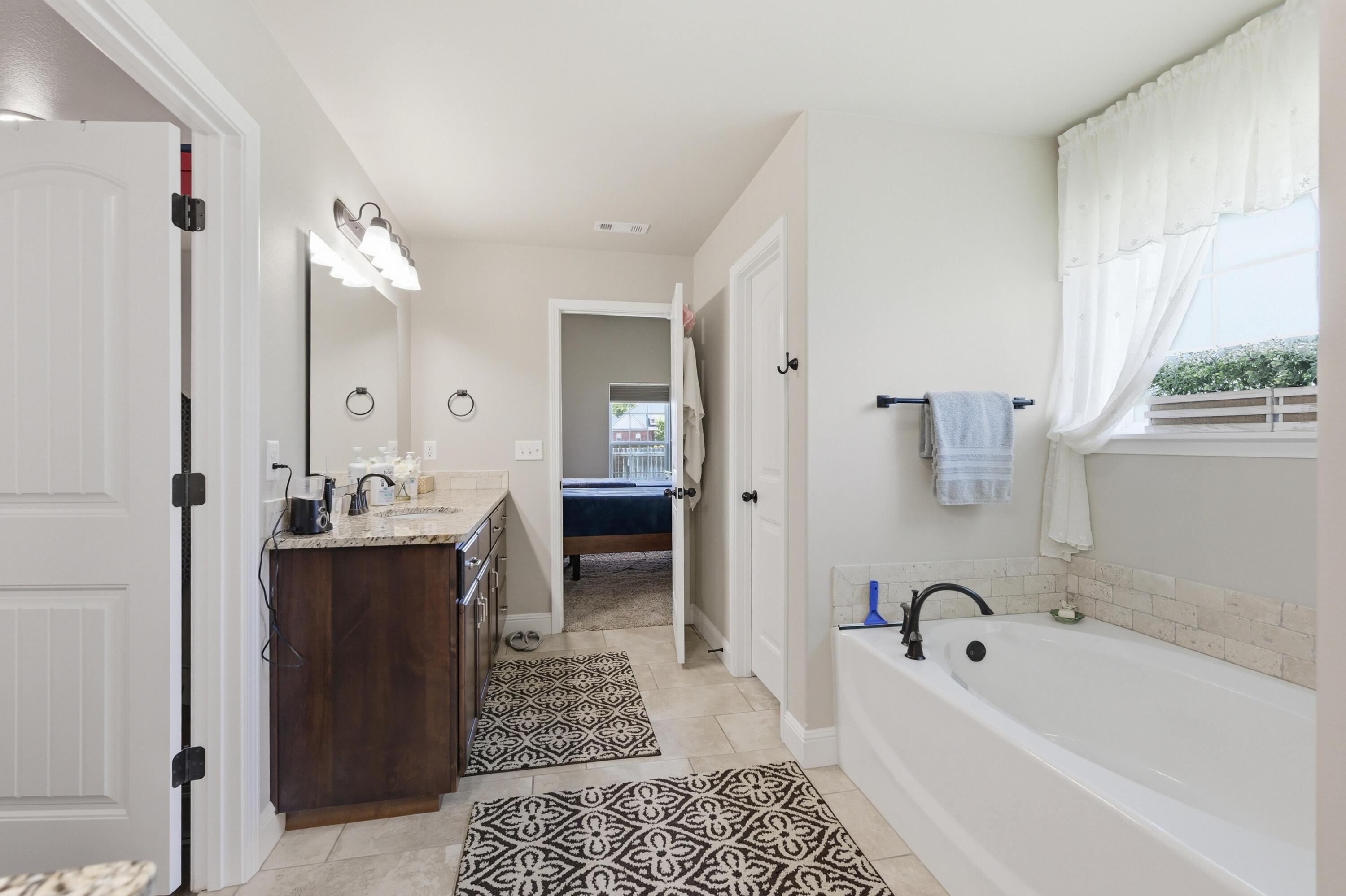 1003 Mckenzie Circle Property Photo 40