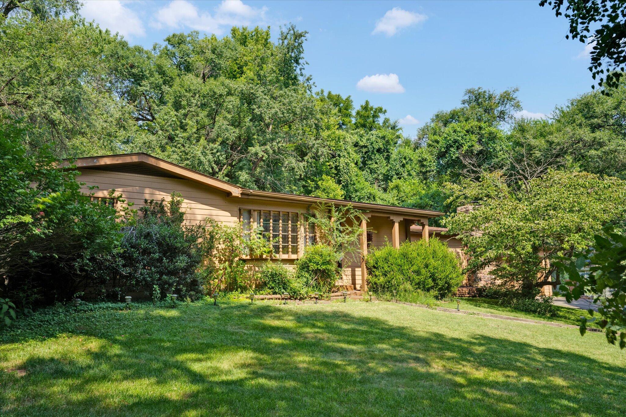 4235 South Windermere Avenue Property Photo 4