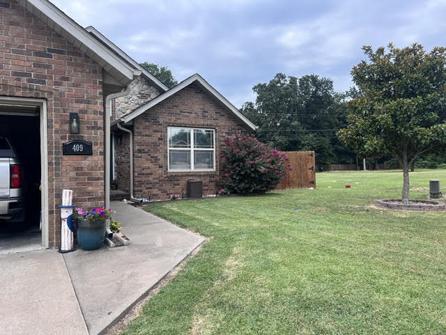 409 Brittany Court Property Photo 10
