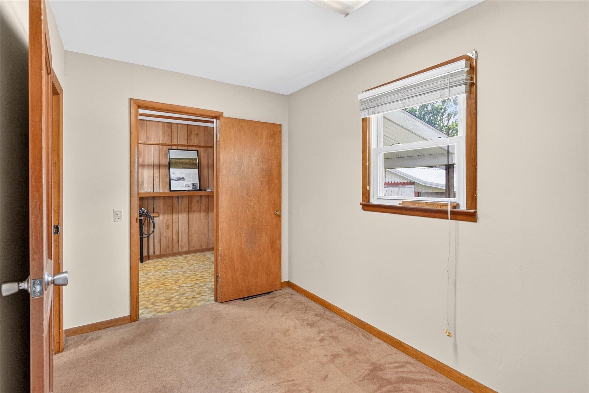 411 North Walnut Street Property Photo 20