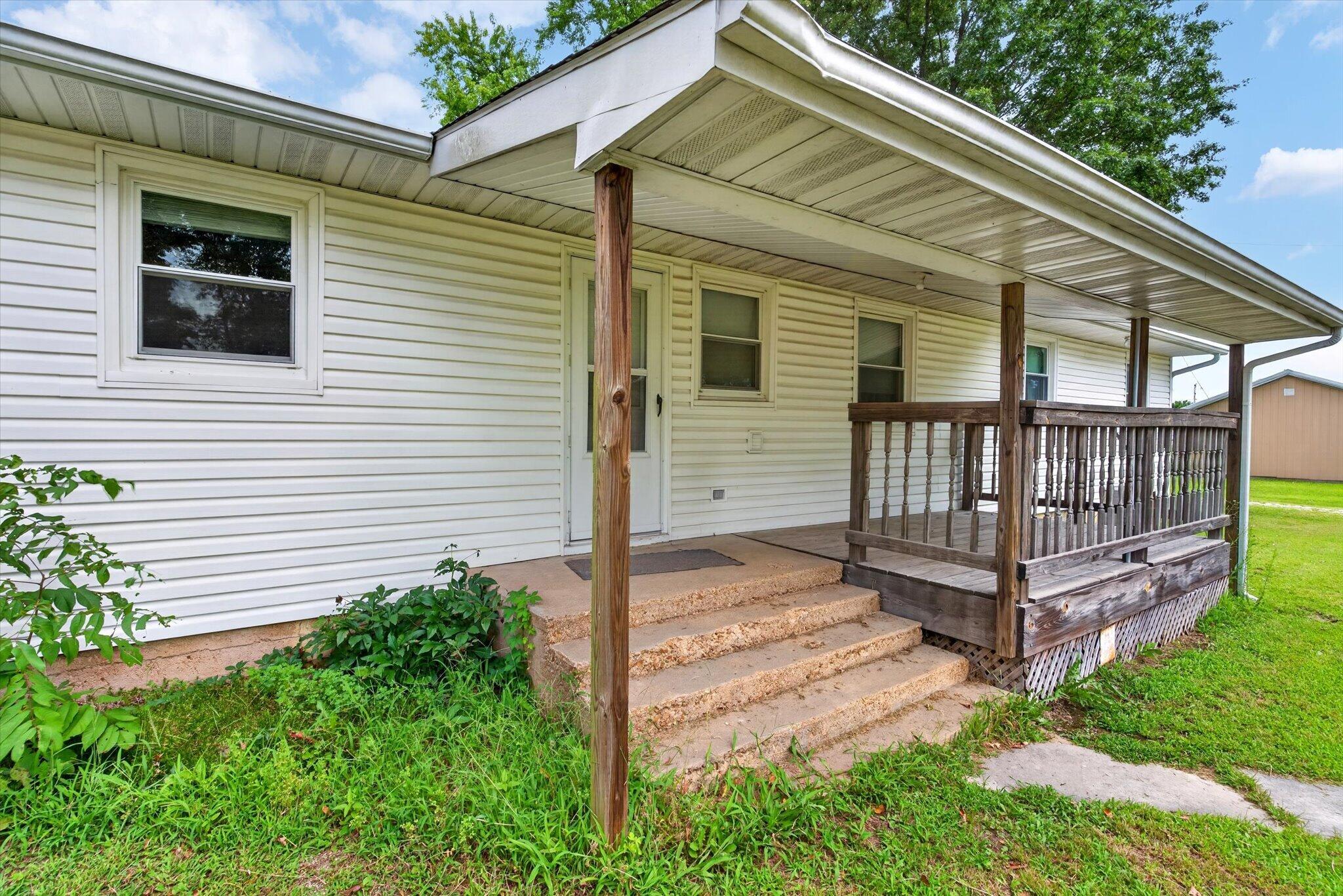 411 North Walnut Street Property Photo 25
