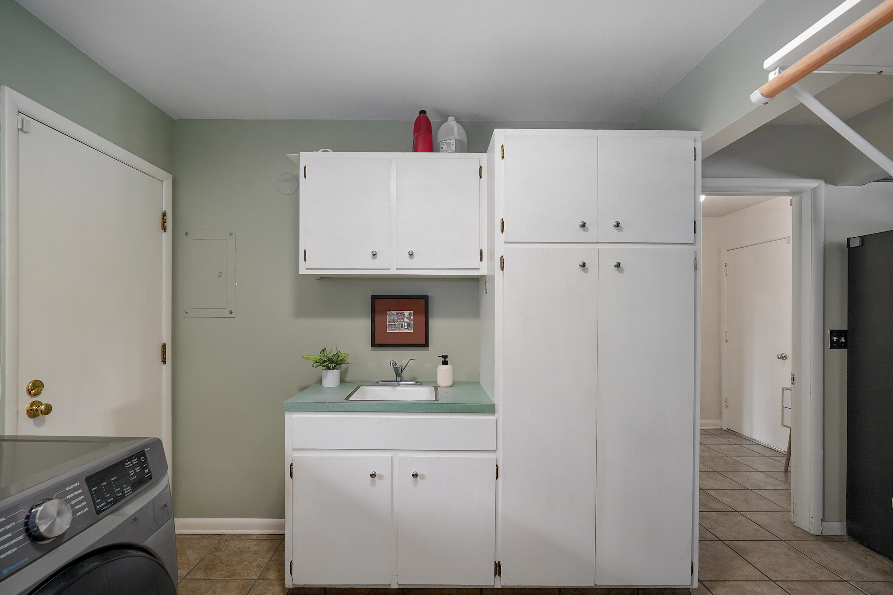 1901 South Cedarbrook Avenue Property Photo 47