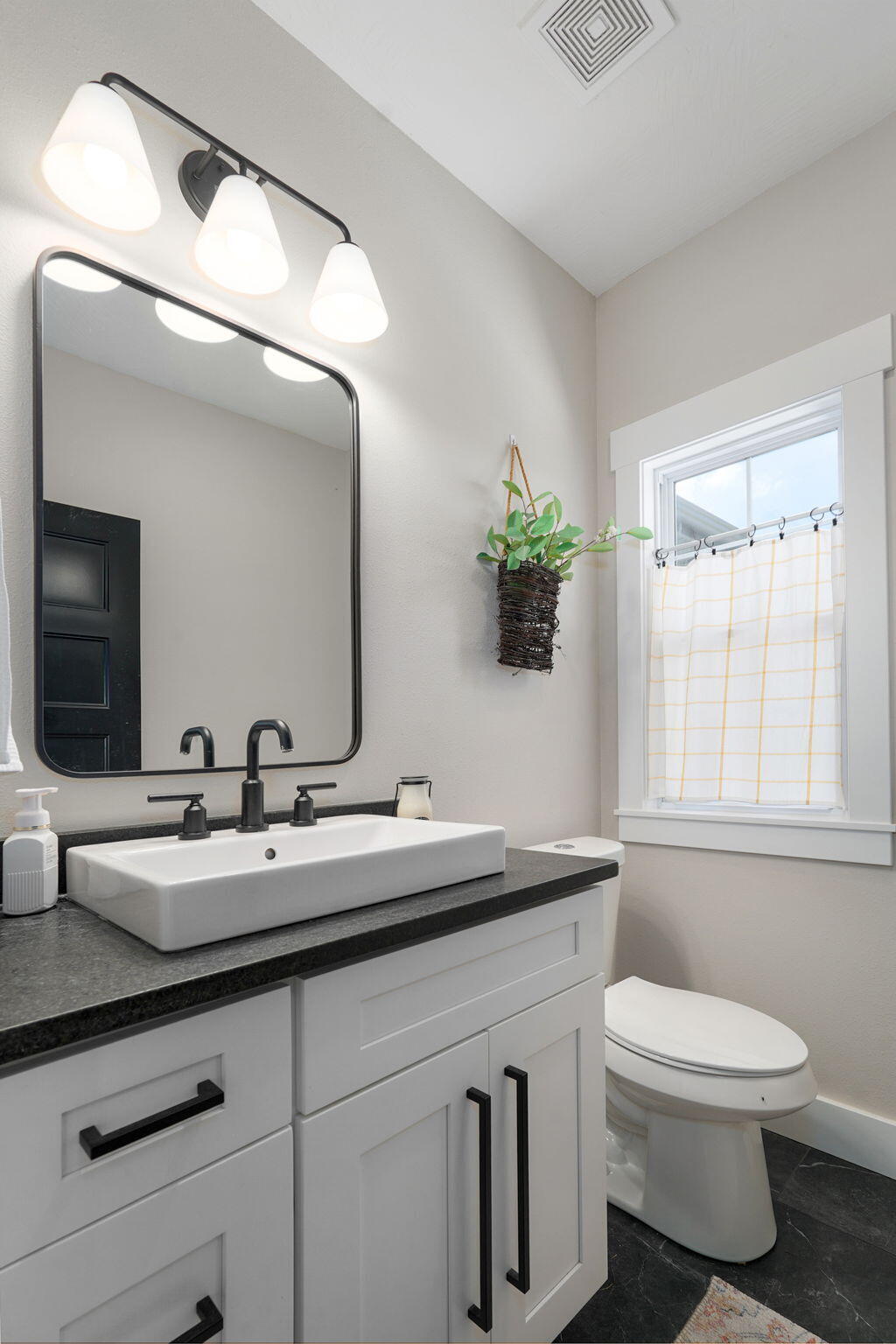 1032 Division Street Property Photo 18