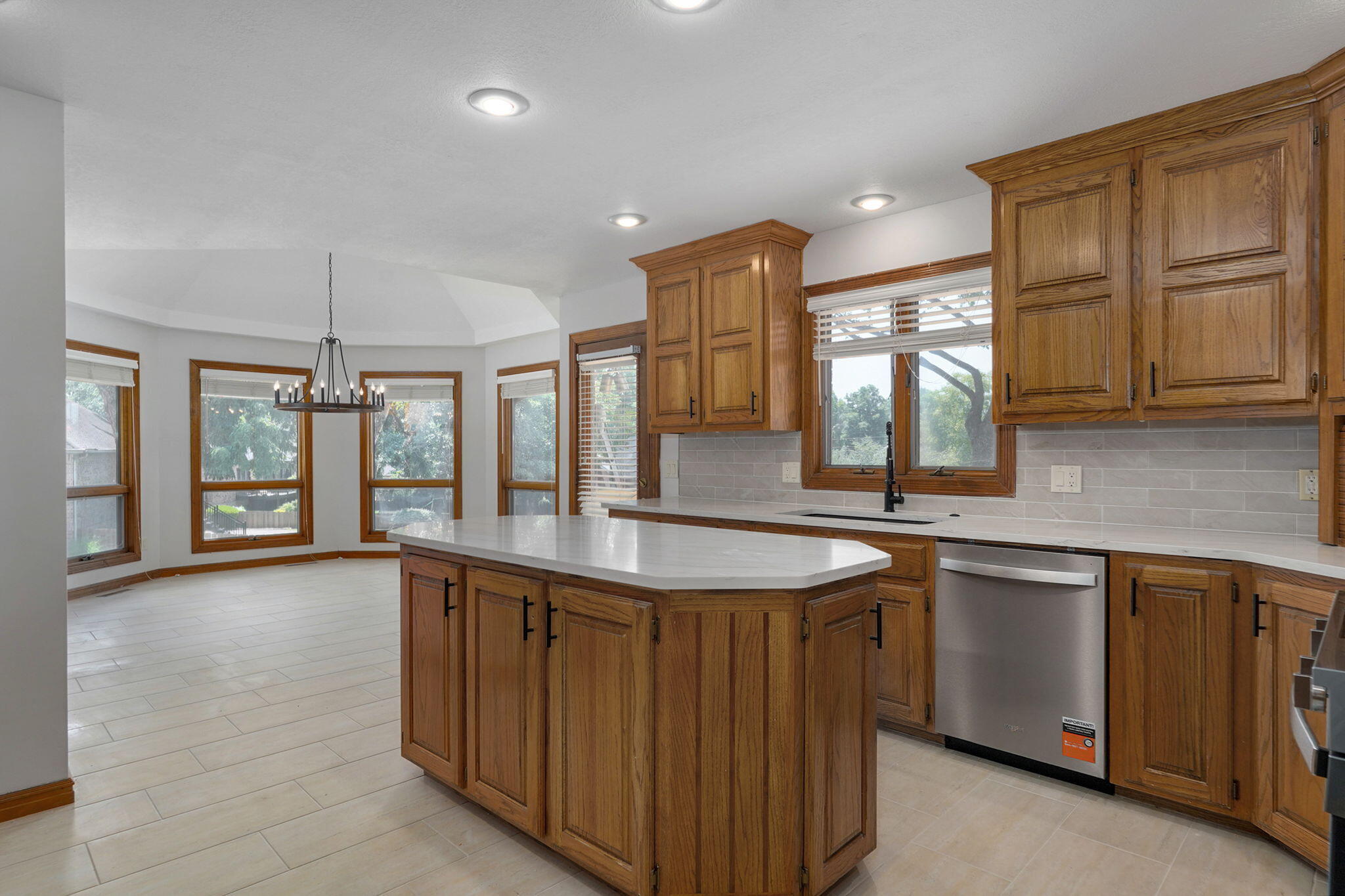 4931 South Glenhaven Avenue Property Photo 12