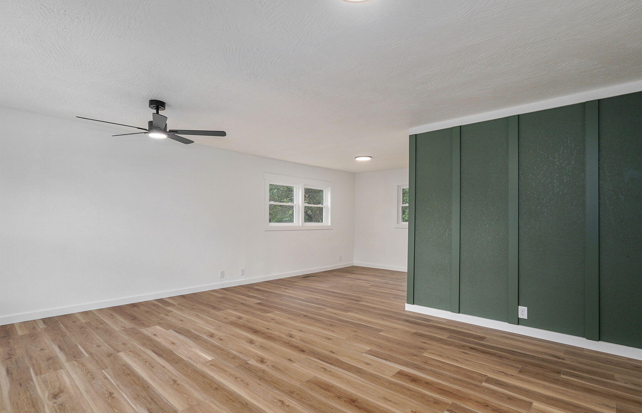 524 North College Avenue Property Photo 6