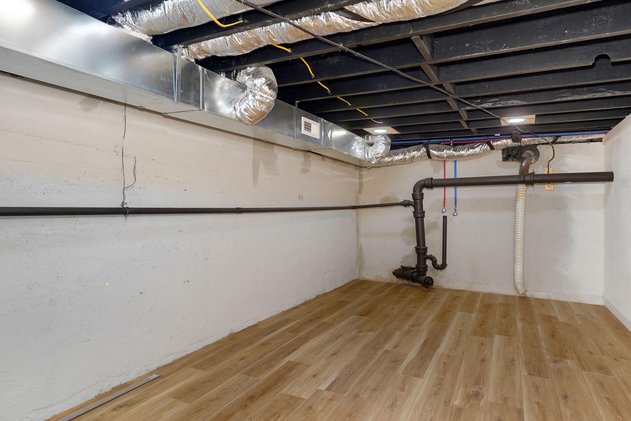 524 North College Avenue Property Photo 25