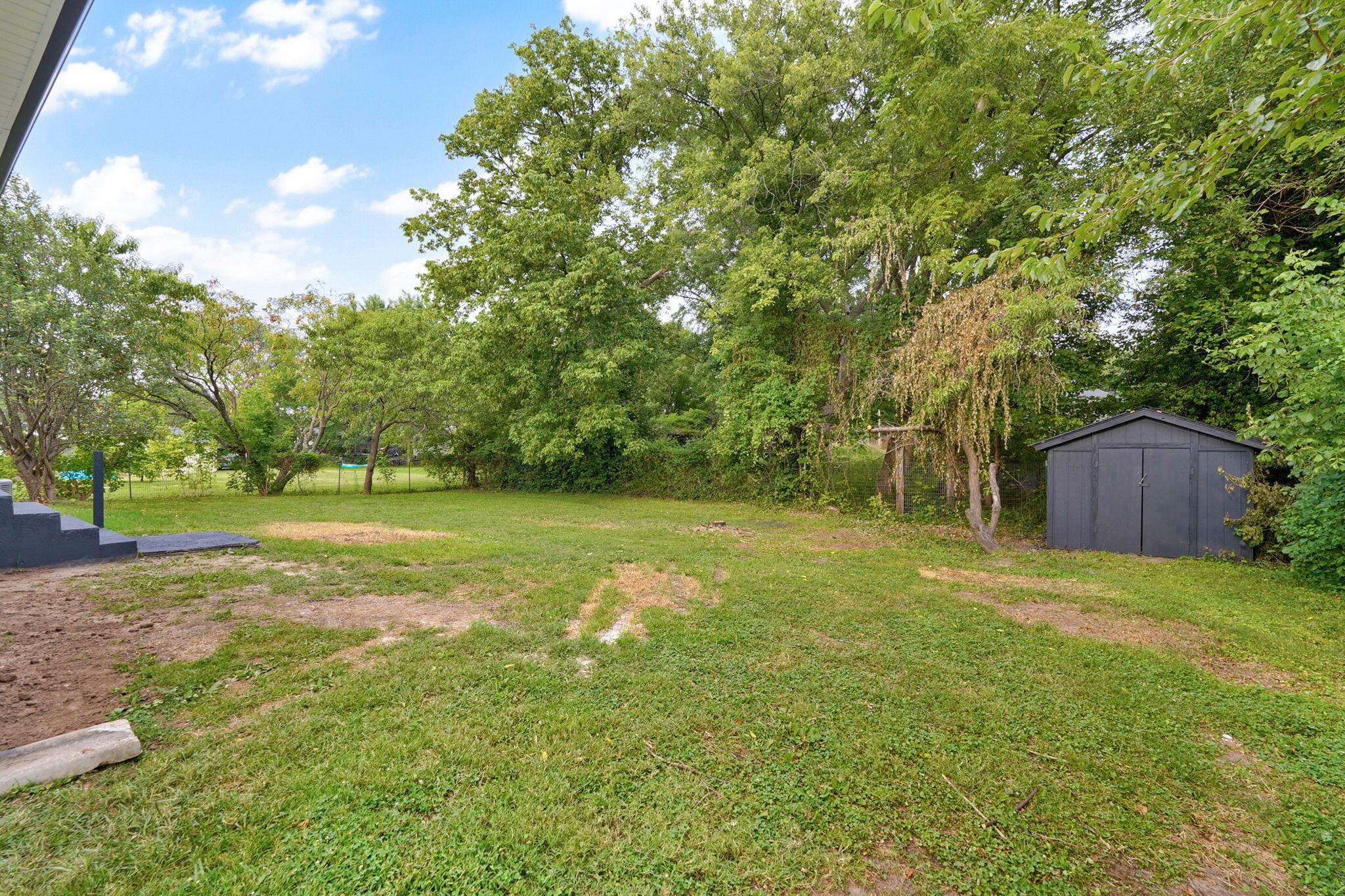 524 North College Avenue Property Photo 29
