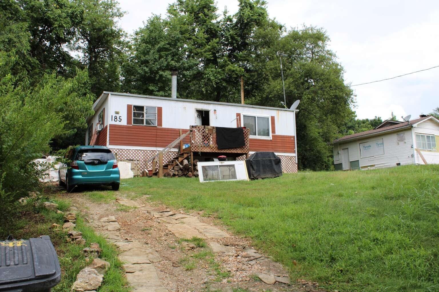 185 Lakeview Drive Property Photo 2