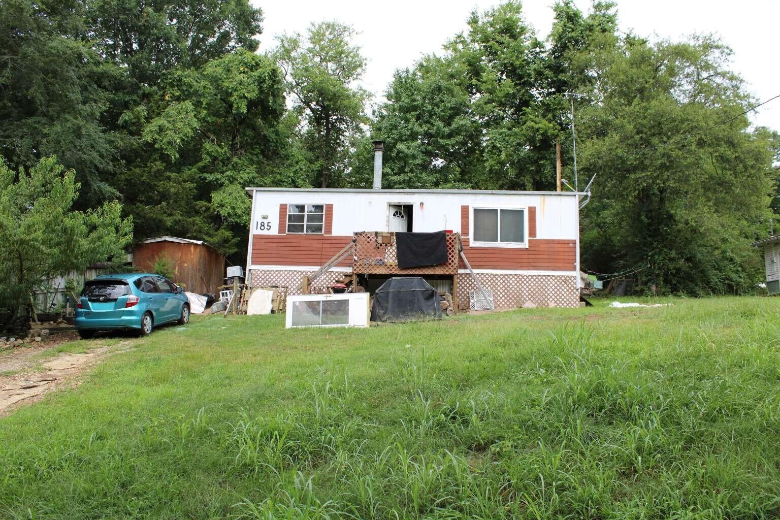 185 Lakeview Drive Property Photo 3