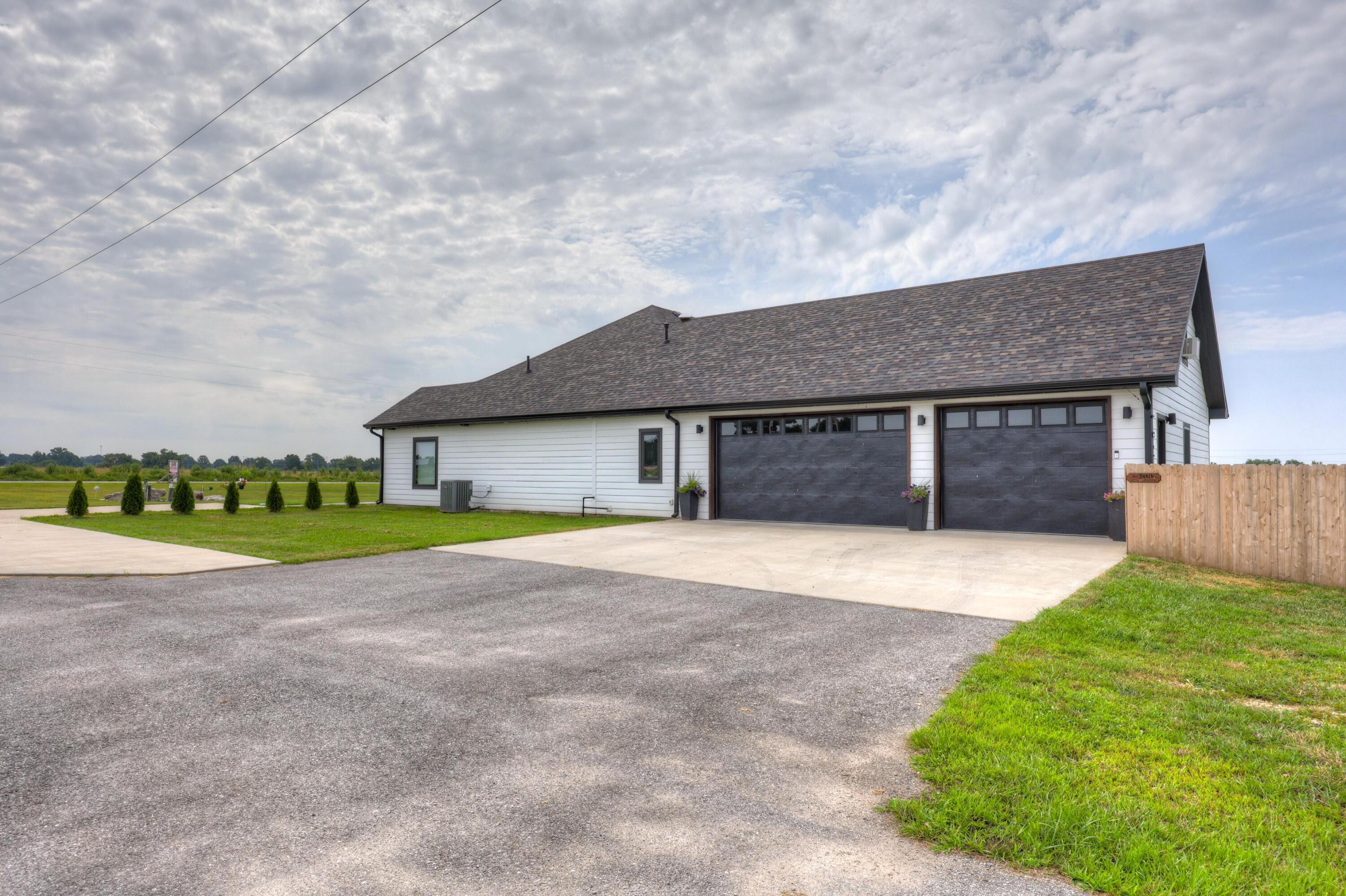 14856 Heron Drive Property Photo 6