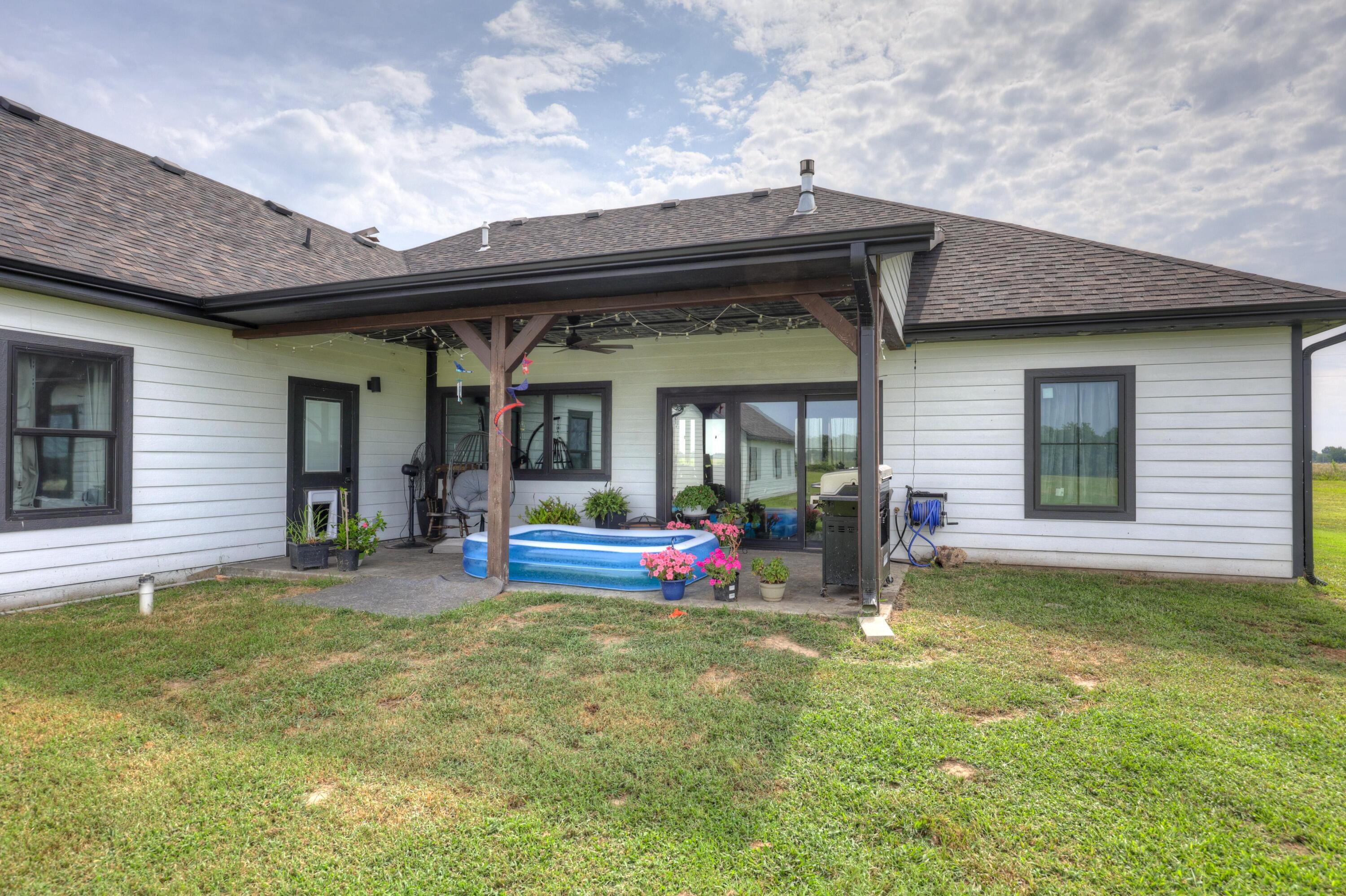 14856 Heron Drive Property Photo 10