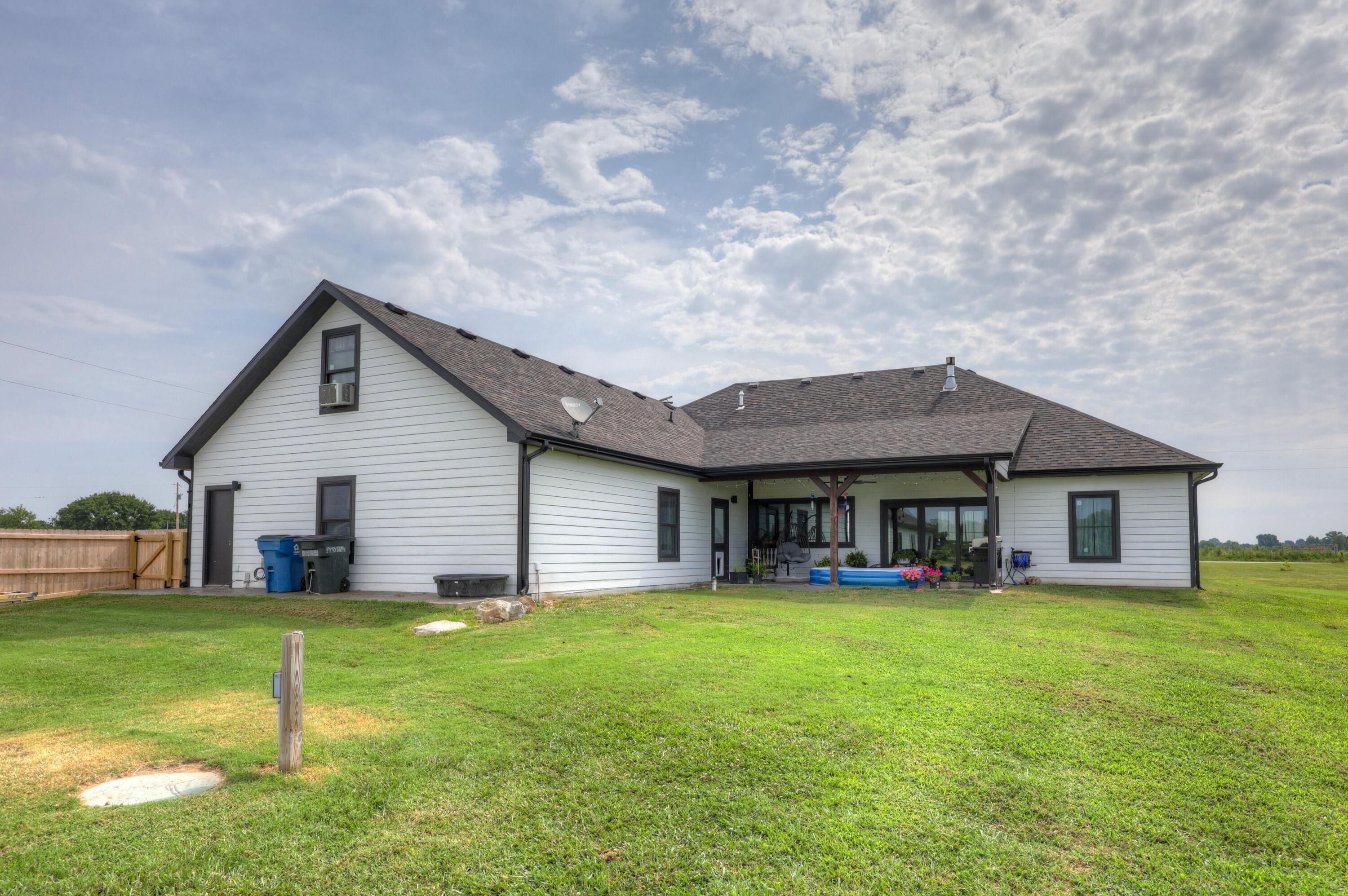 14856 Heron Drive Property Photo 11