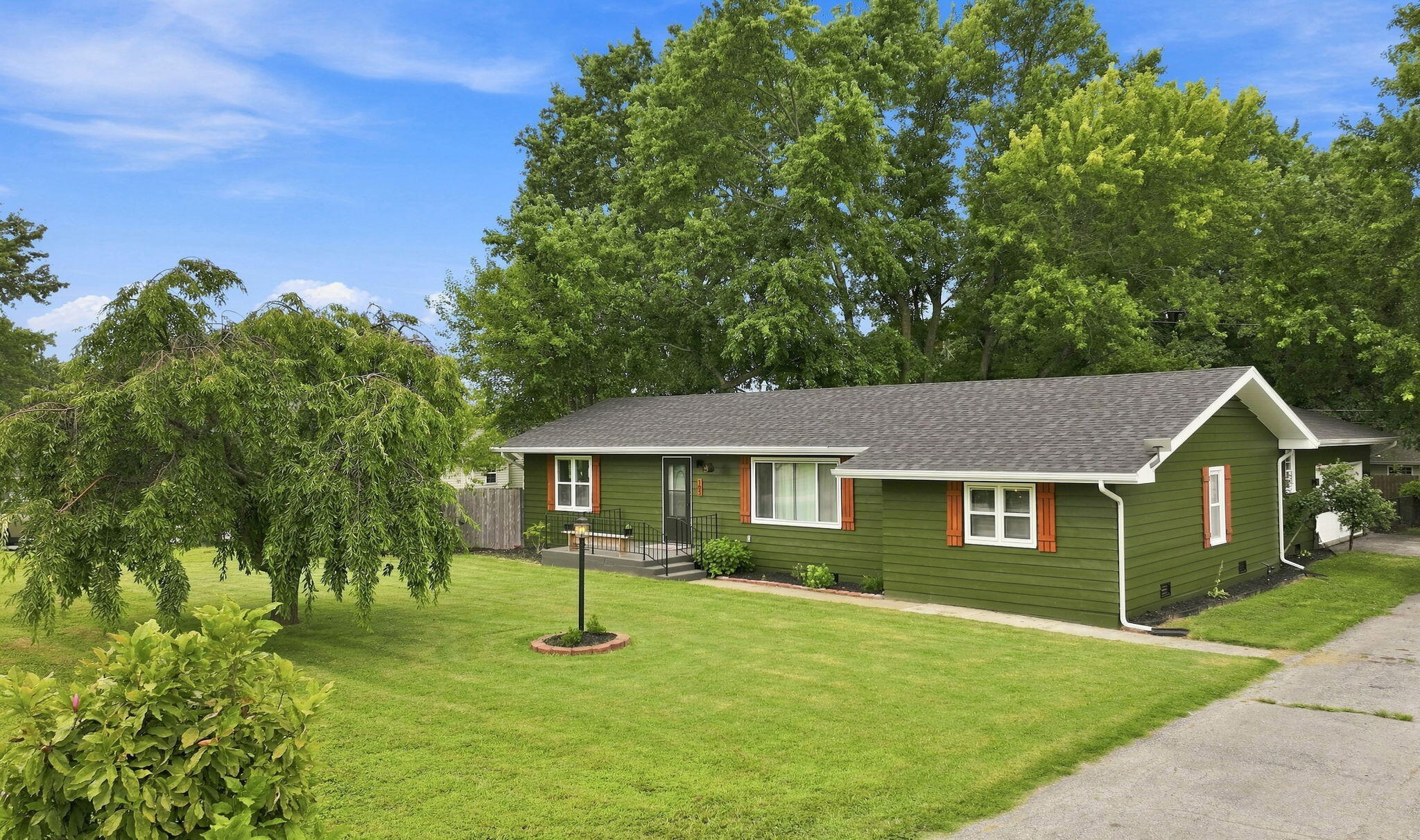105 East Meadowbrook Avenue Property Photo 41