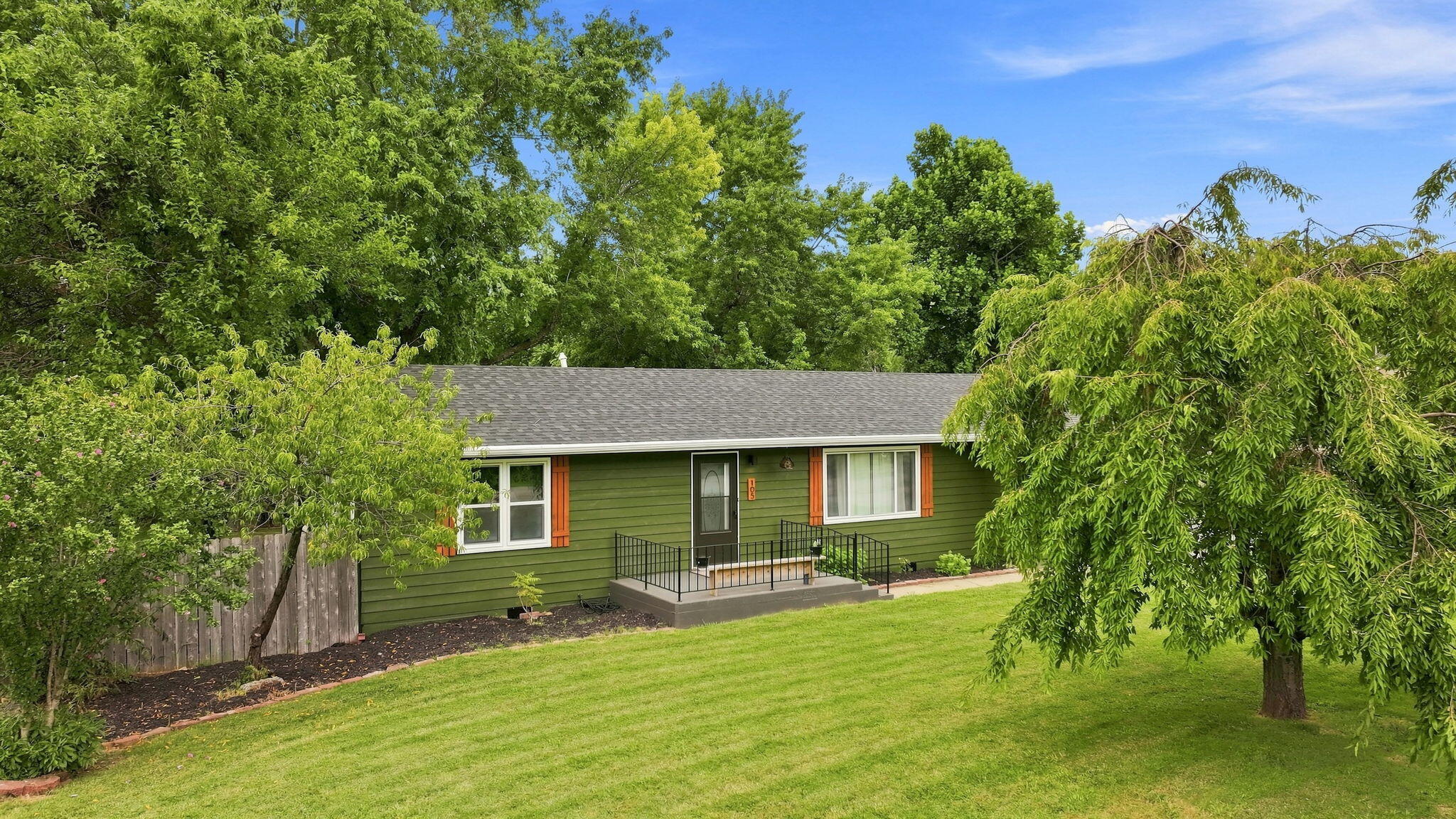 105 East Meadowbrook Avenue Property Photo 42