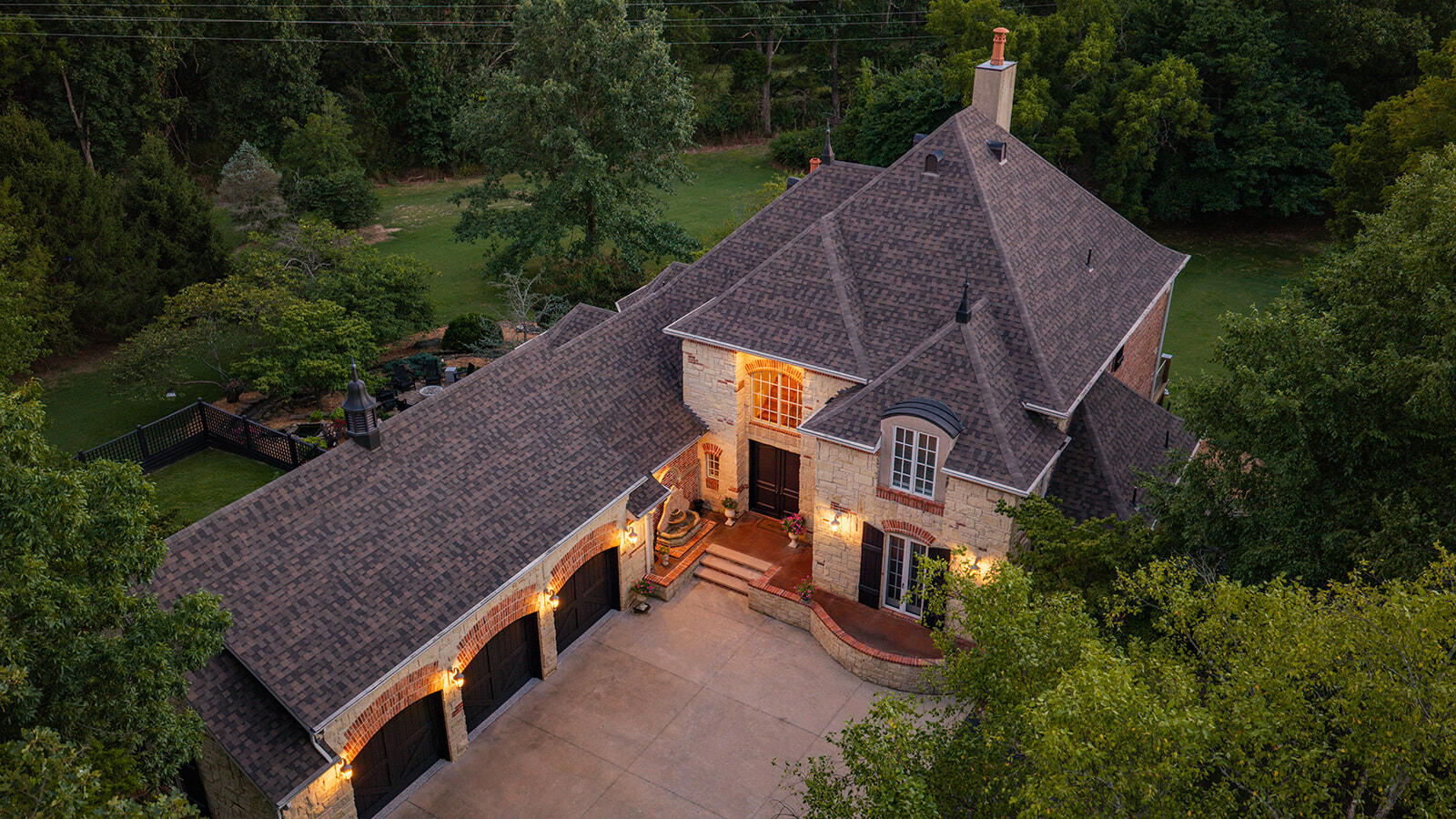 1722 West Inman Road Property Photo 1