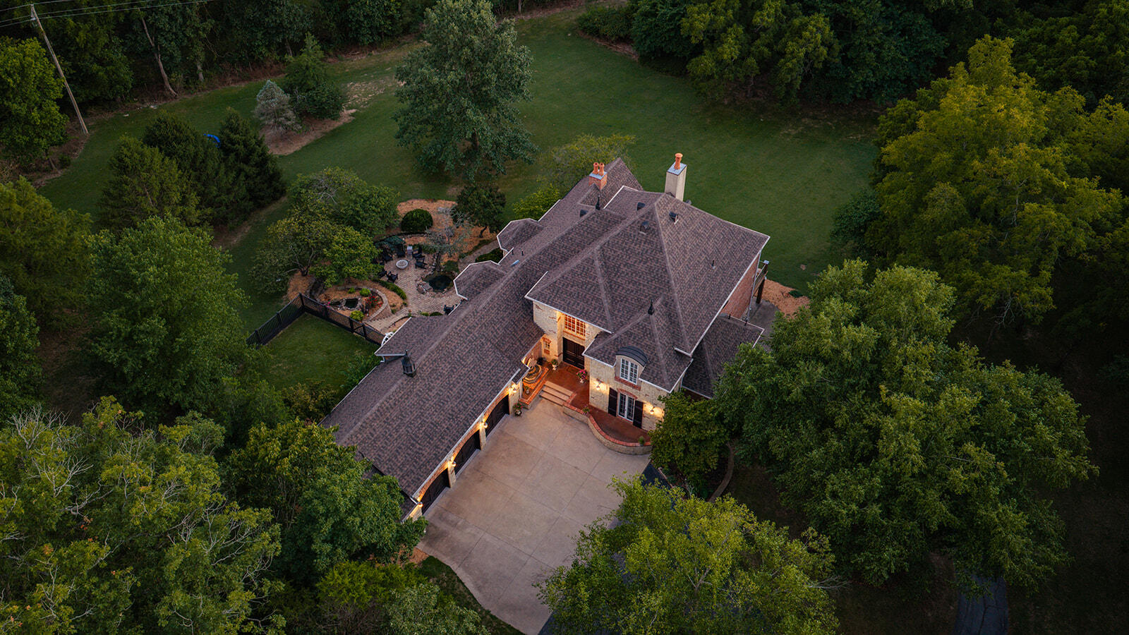 1722 West Inman Road Property Photo 3