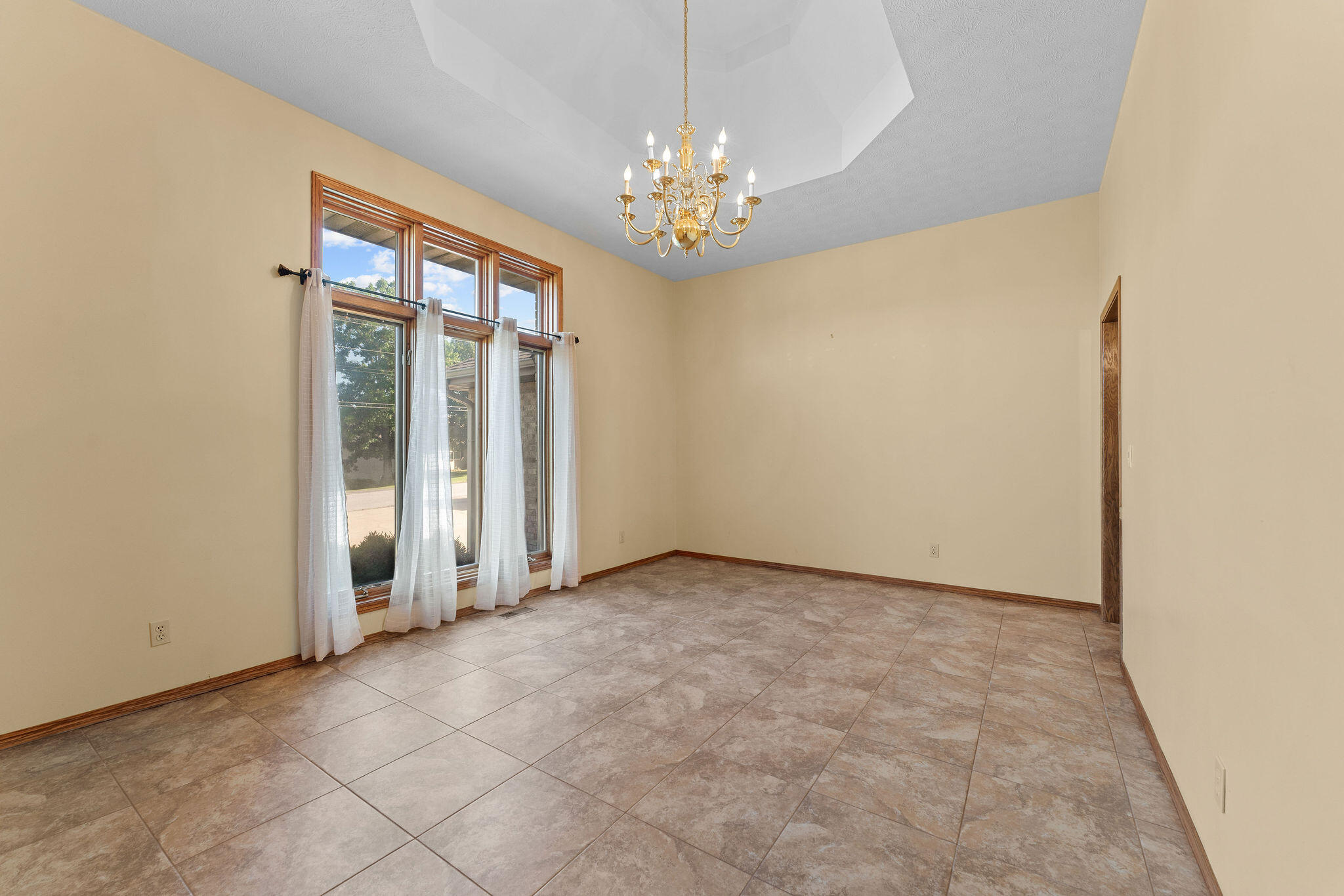 18 Skyline Drive Property Photo 12