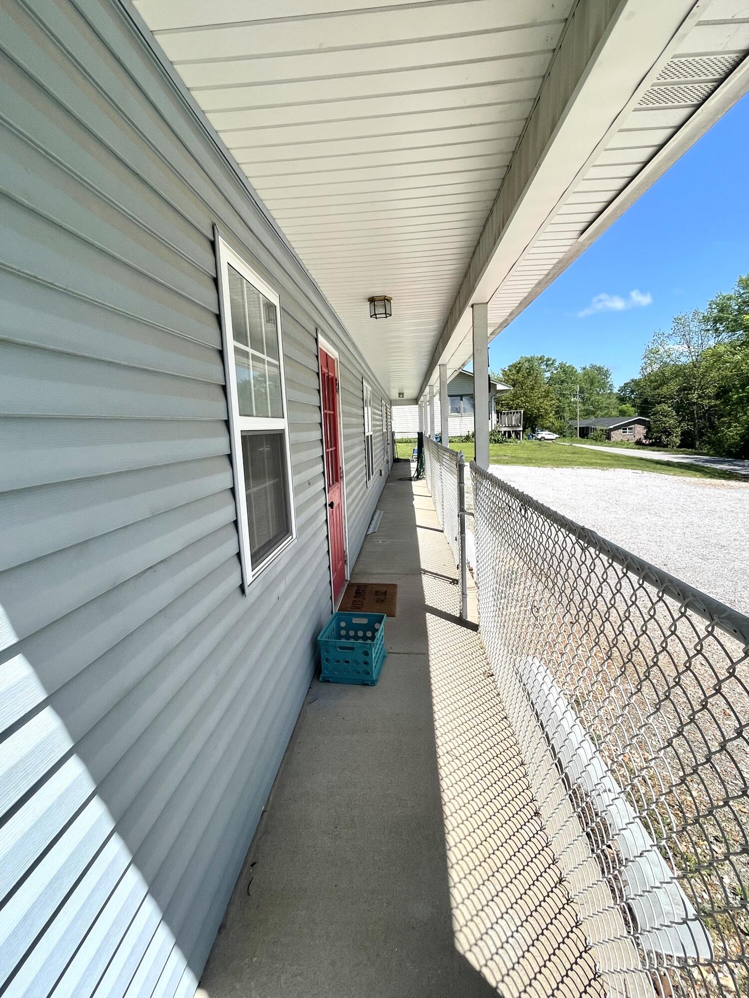 707 South Hemphill Street Property Photo 6