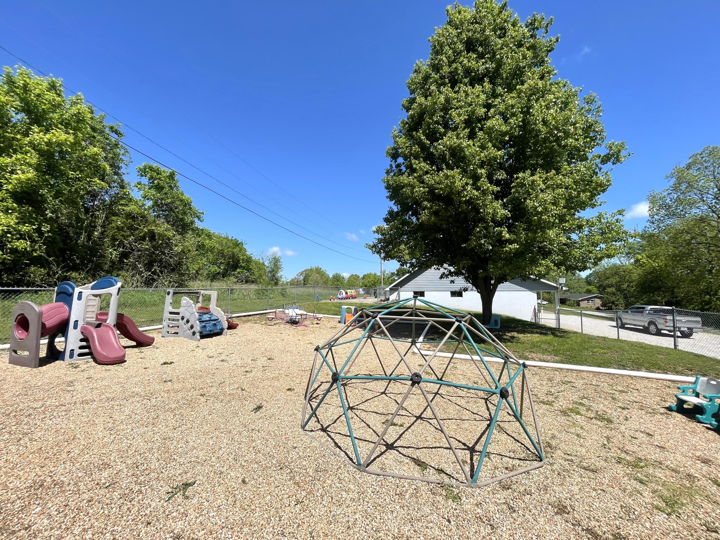 707 South Hemphill Street Property Photo 8