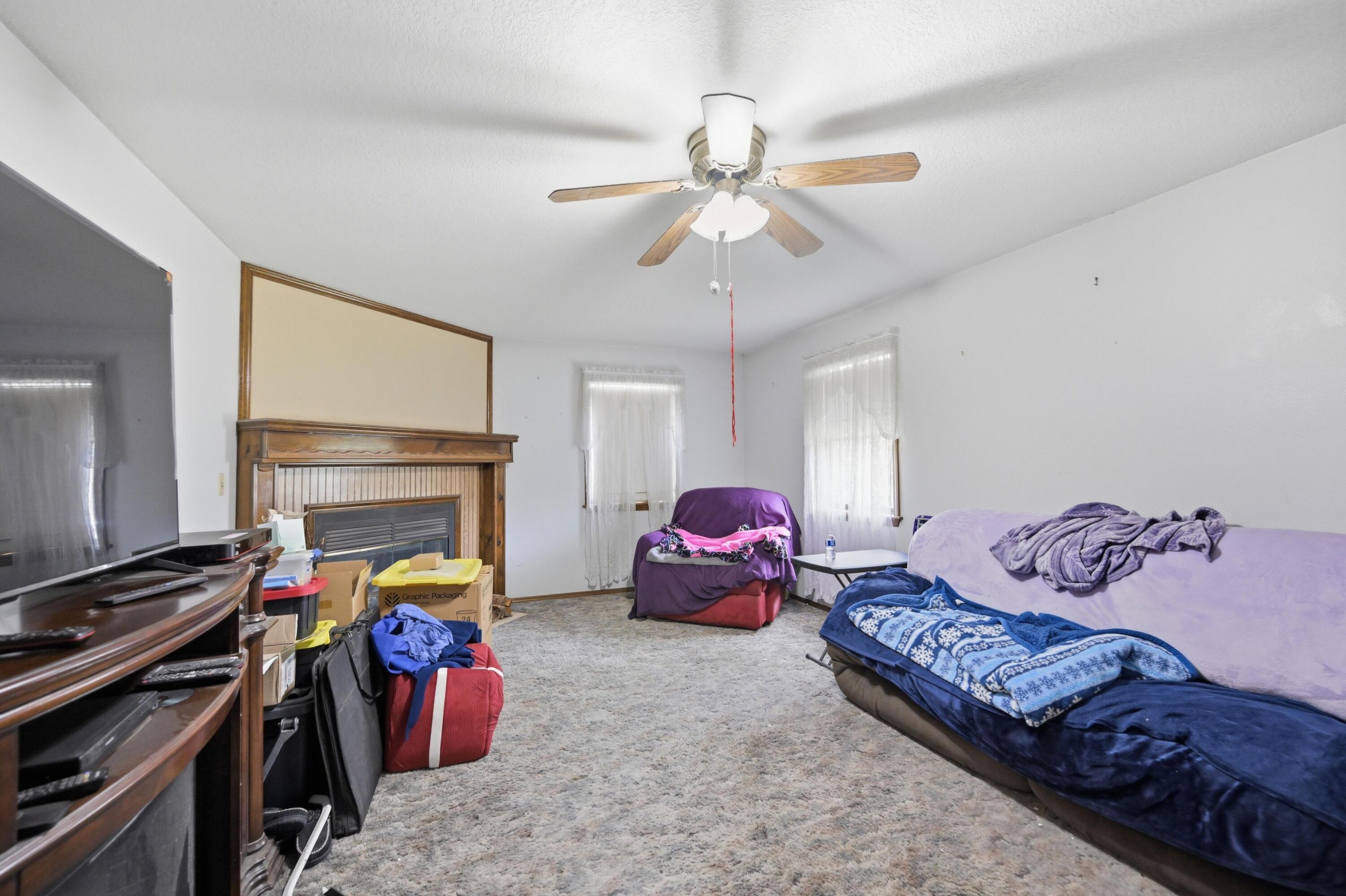 7201 West Evergreen Lane Property Photo 6