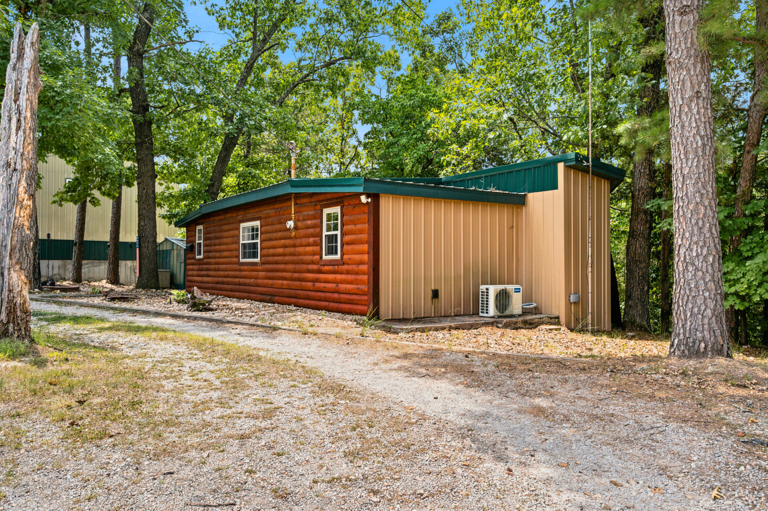 28139 Fr 1220 Property Photo 7