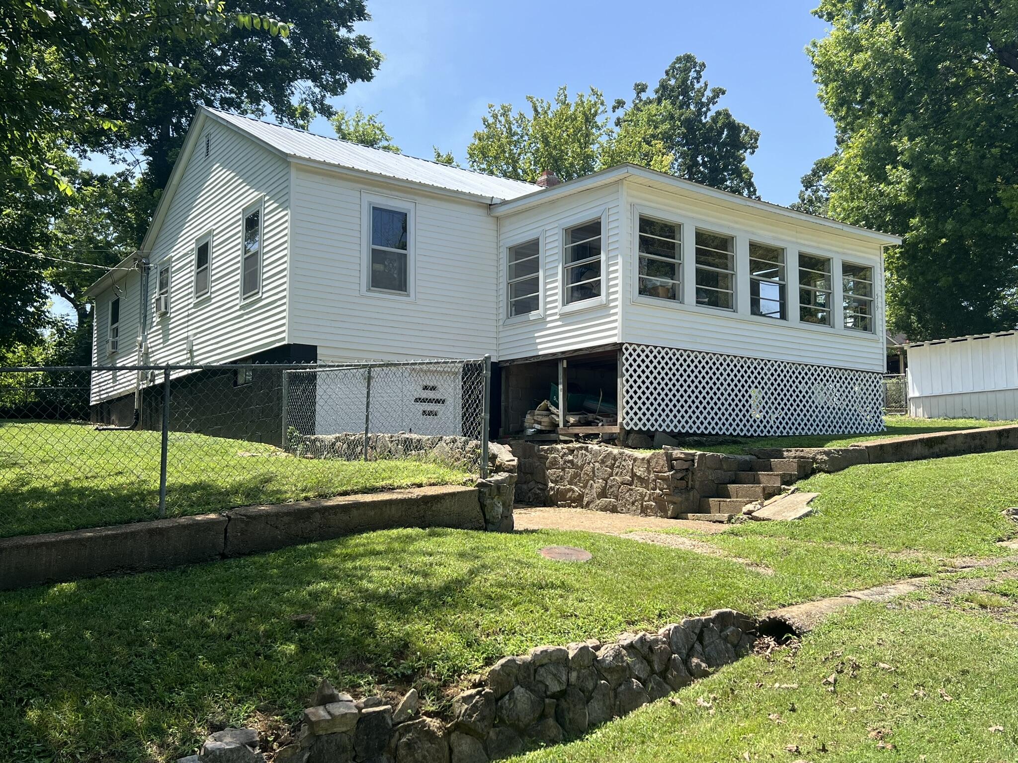 519 Spruce Street Property Photo 3