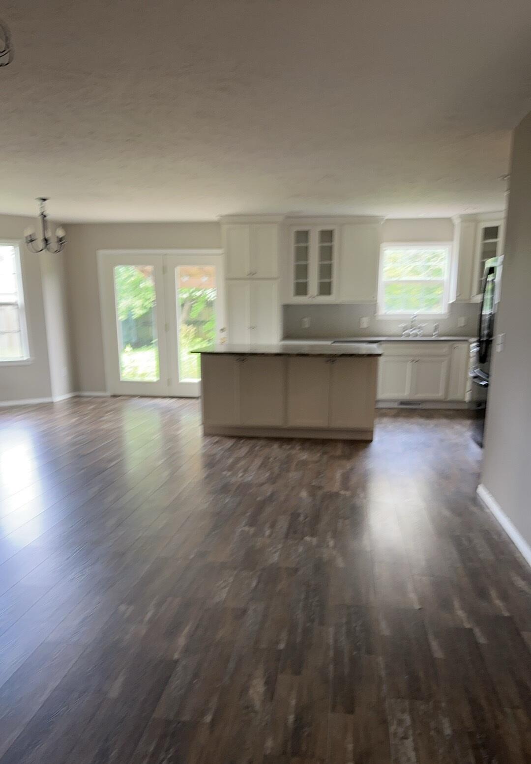 204 North Maplecrest Drive Property Photo 4