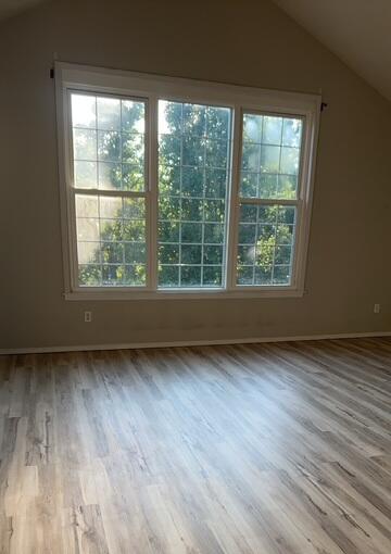204 North Maplecrest Drive Property Photo 8