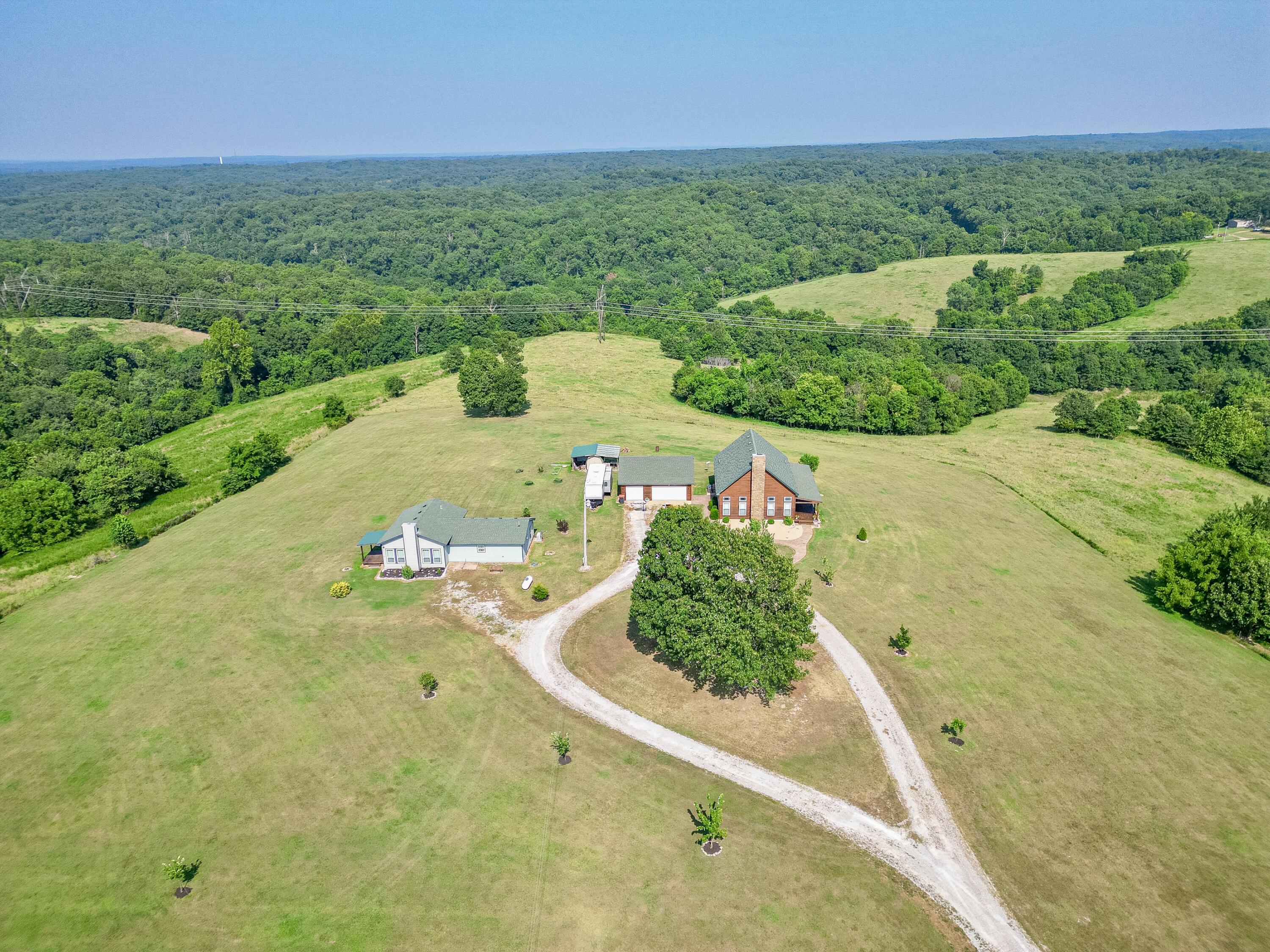 574/586 Low Gap Road Property Photo 1