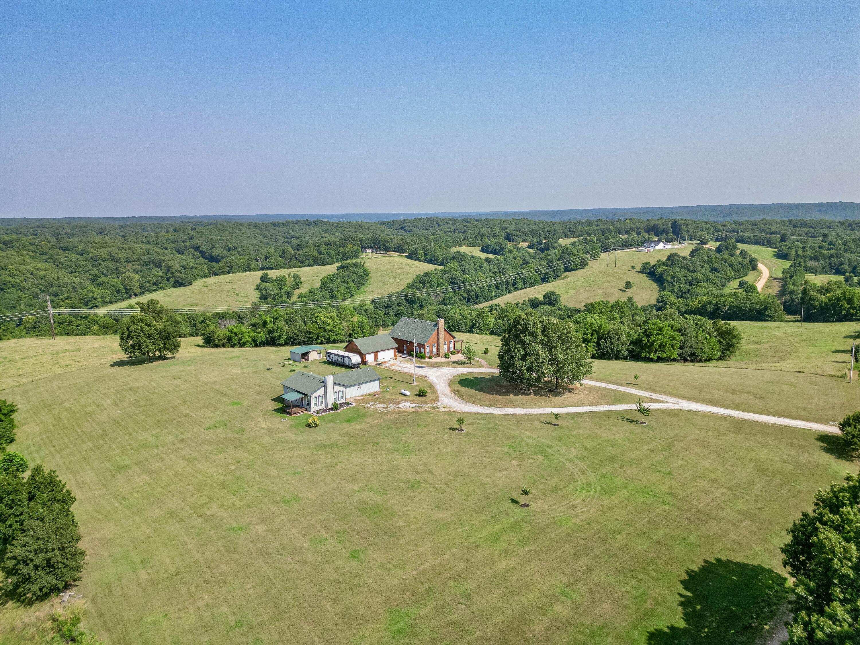 574/586 Low Gap Road Property Photo 2