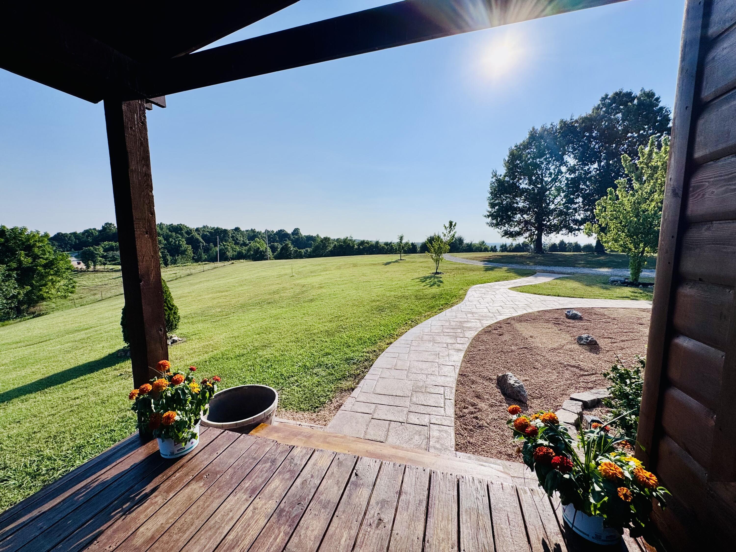 574/586 Low Gap Road Property Photo 15