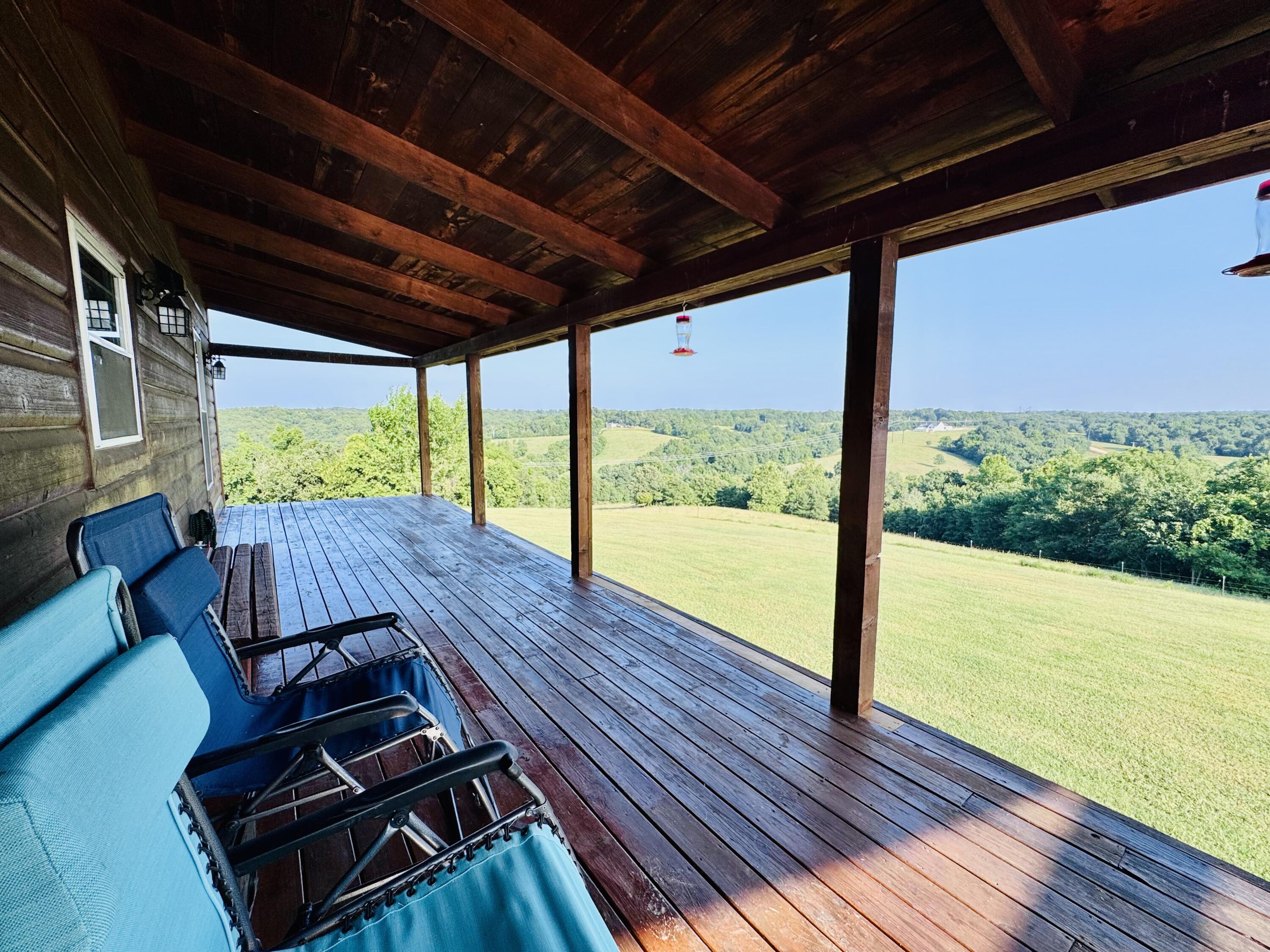 574/586 Low Gap Road Property Photo 17