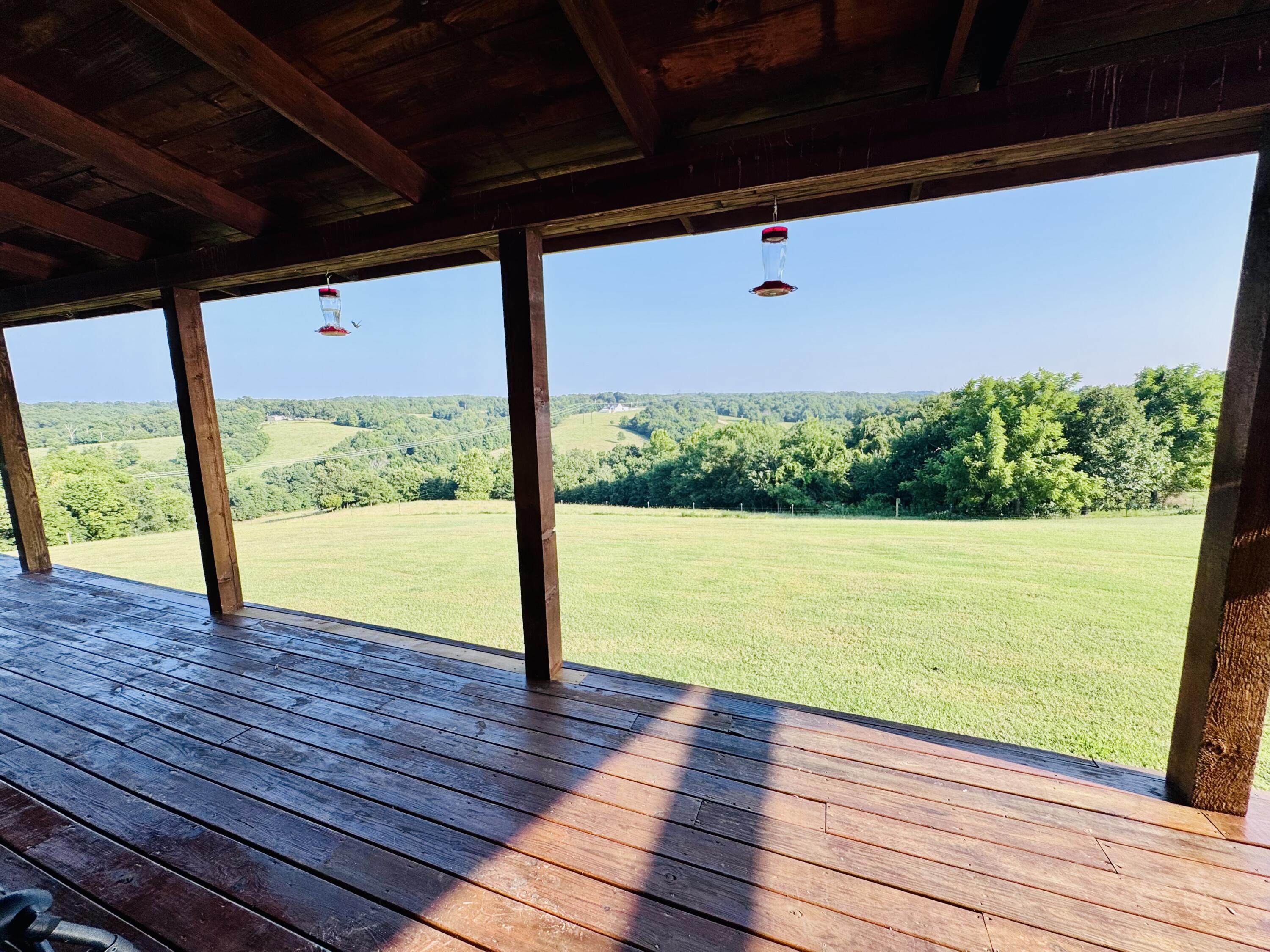 574/586 Low Gap Road Property Photo 18