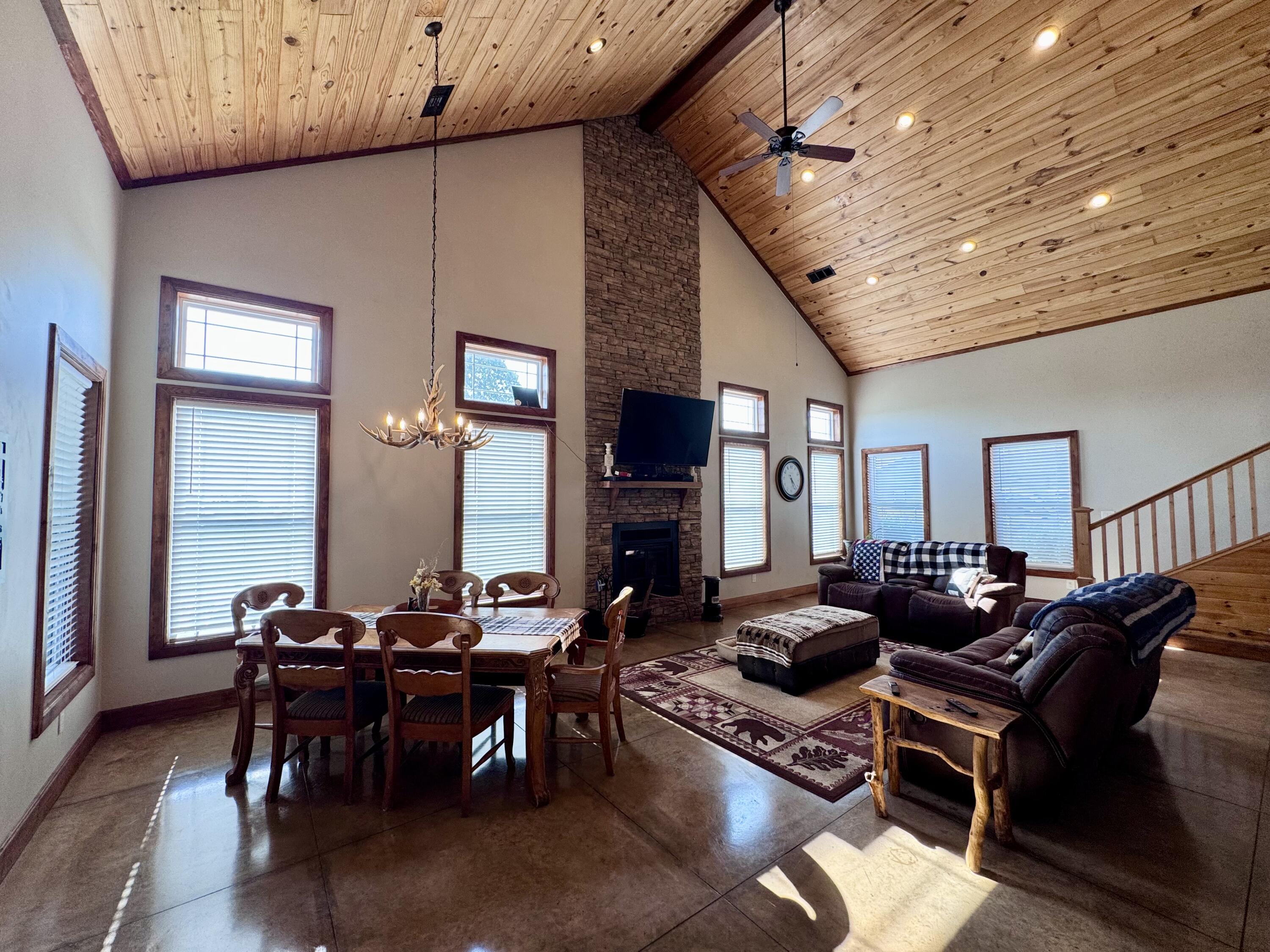 574/586 Low Gap Road Property Photo 19