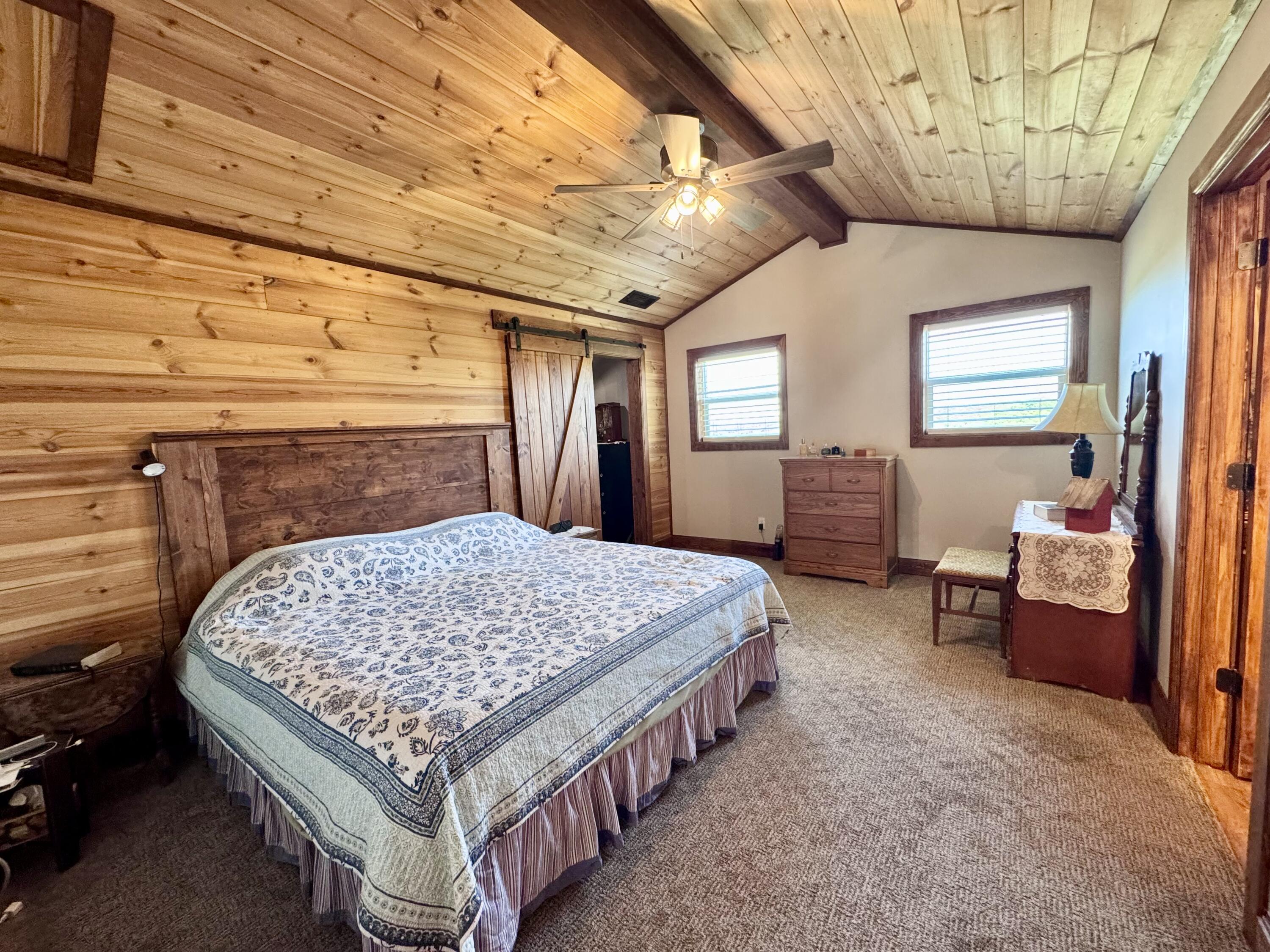 574/586 Low Gap Road Property Photo 33