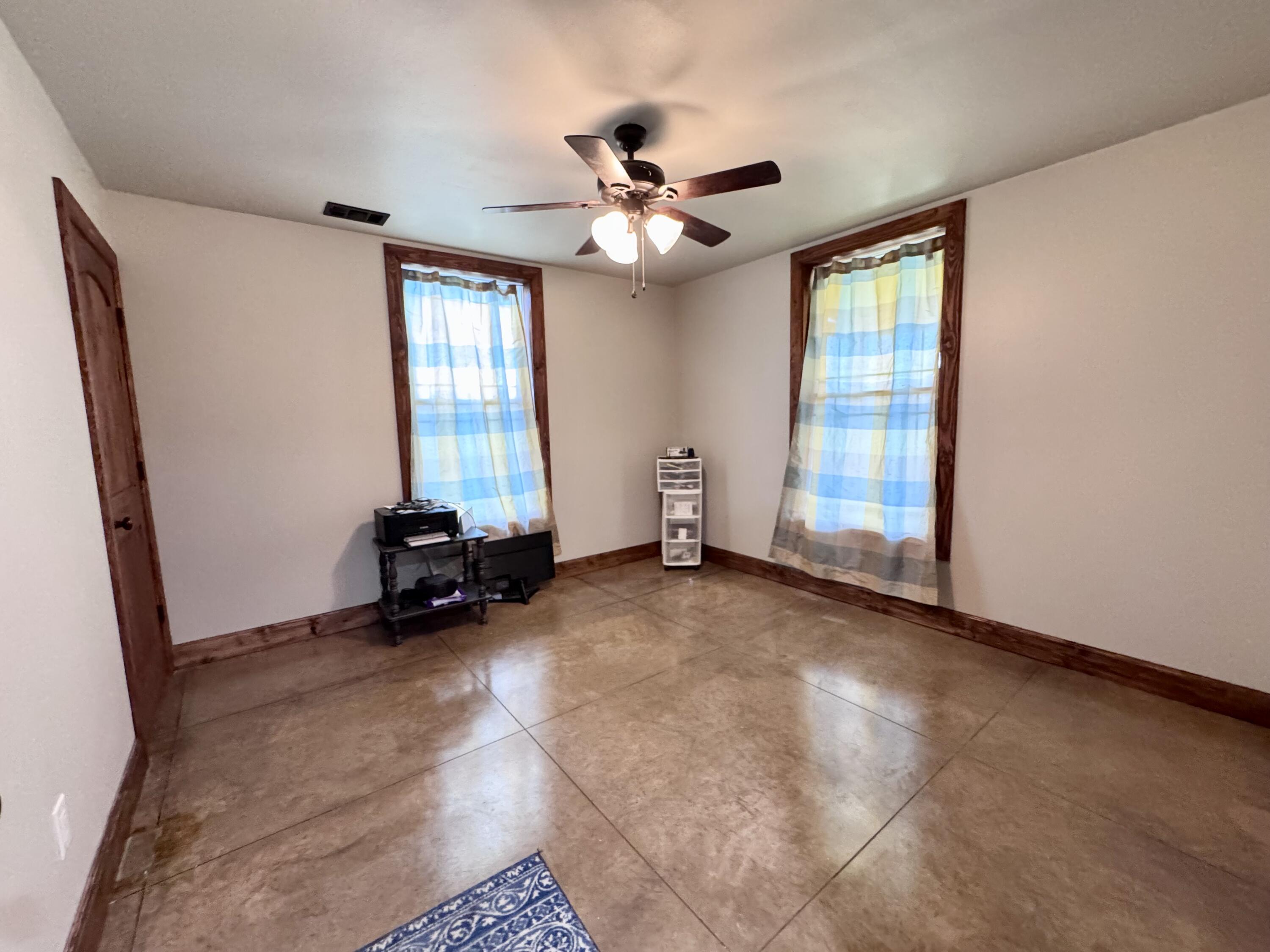 574/586 Low Gap Road Property Photo 47