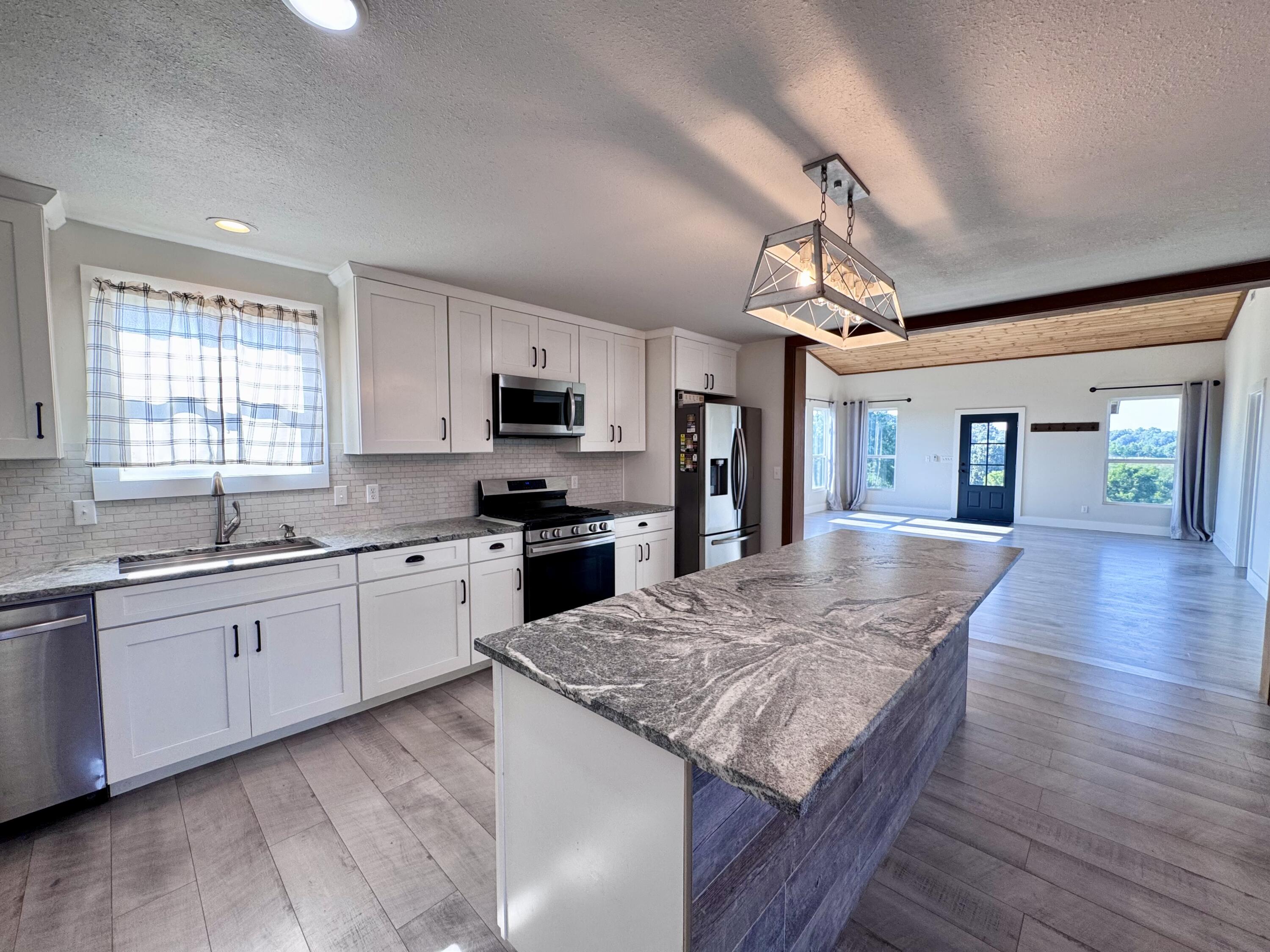 574/586 Low Gap Road Property Photo 60