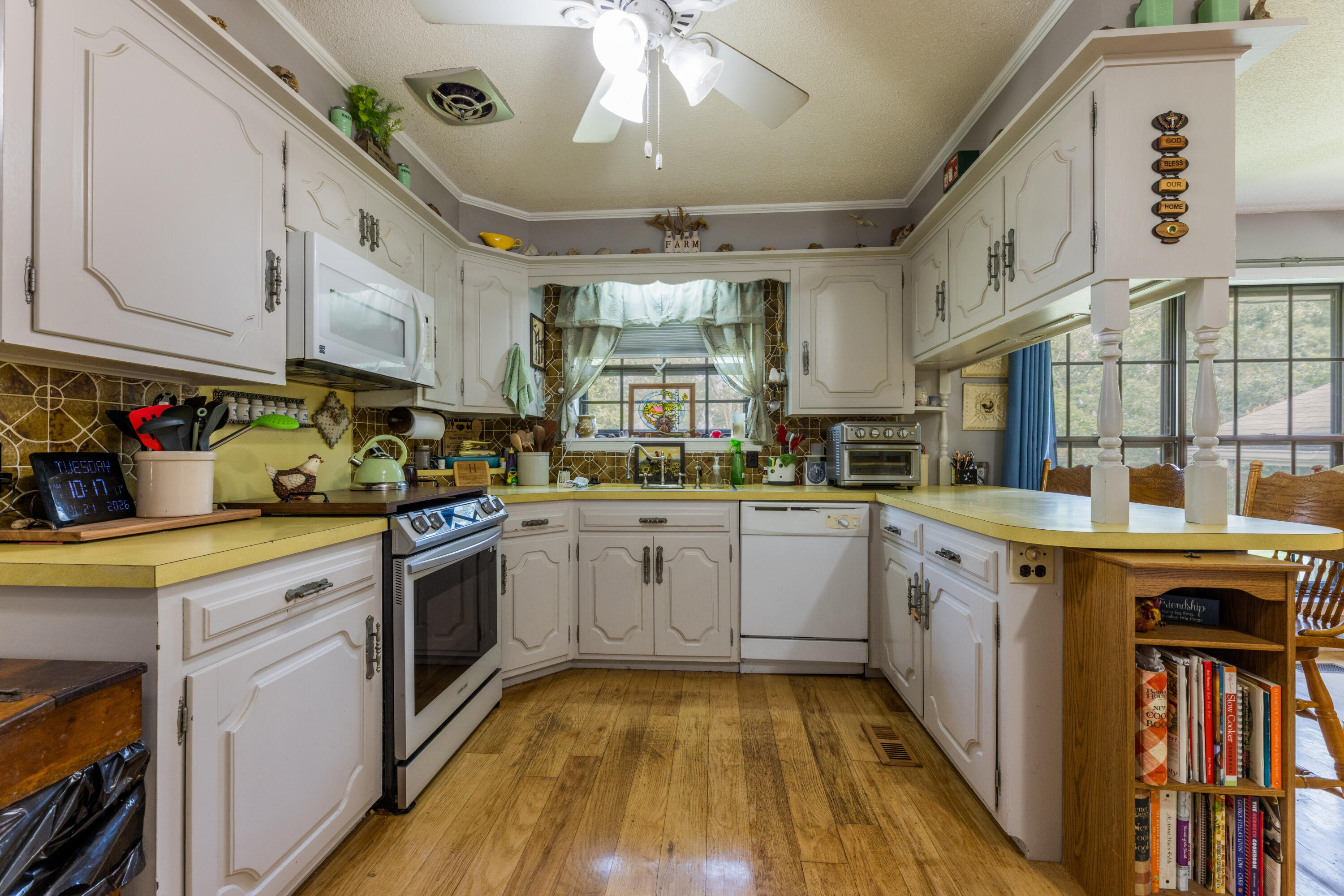 454 Green Hill Lane Property Photo 13