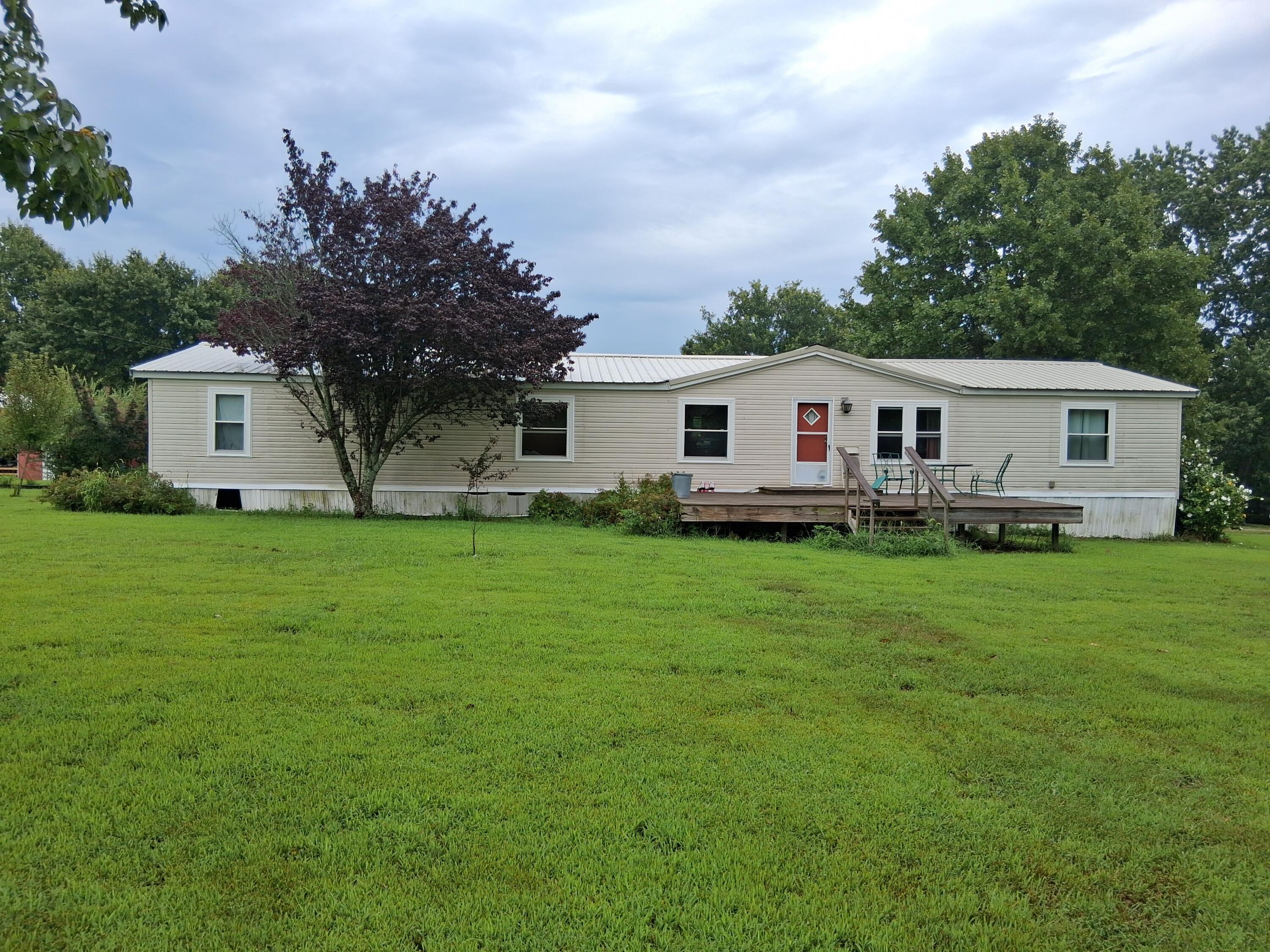 10122 Private Road 6801 Property Photo 2