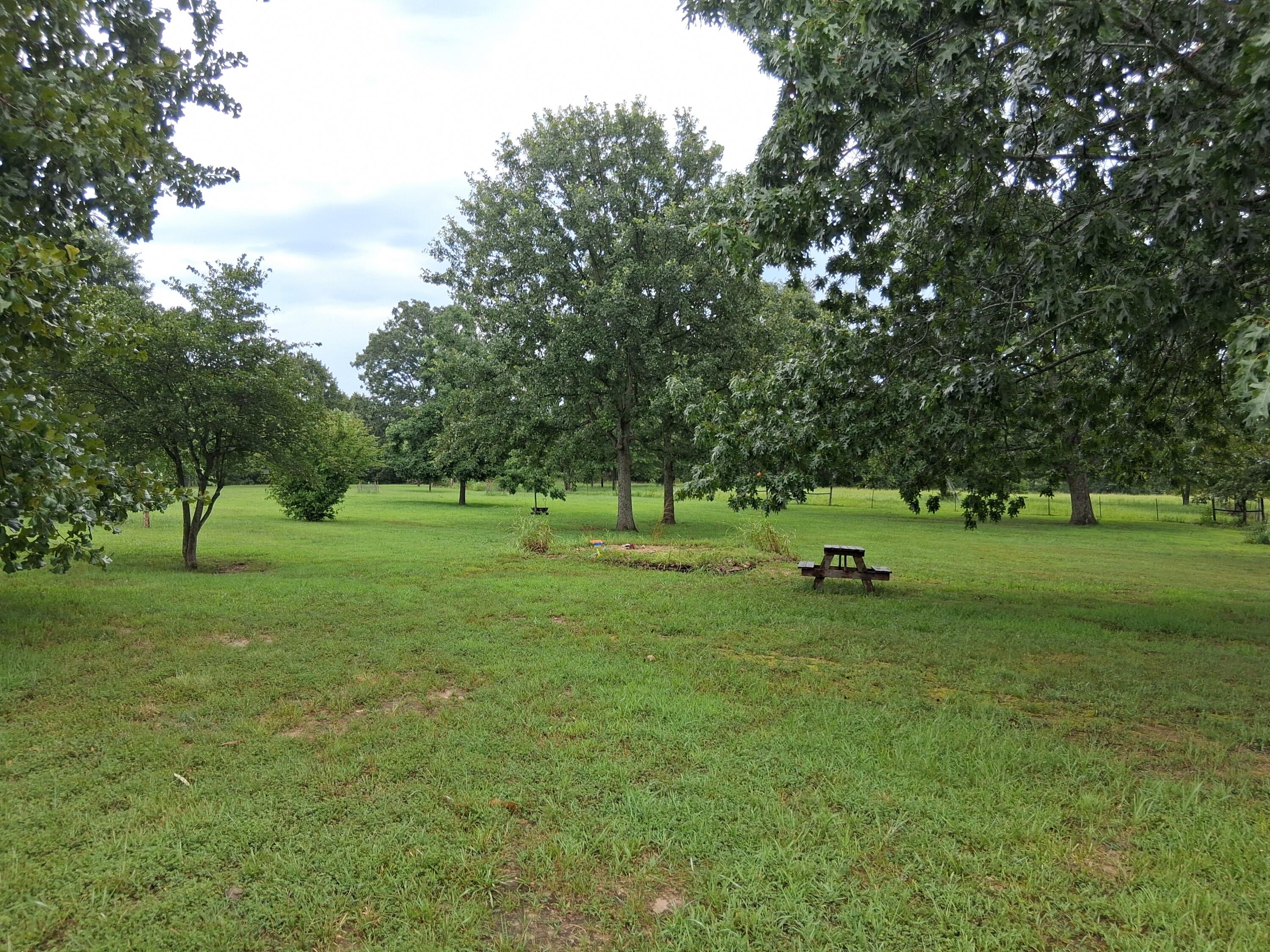 10122 Private Road 6801 Property Photo 5
