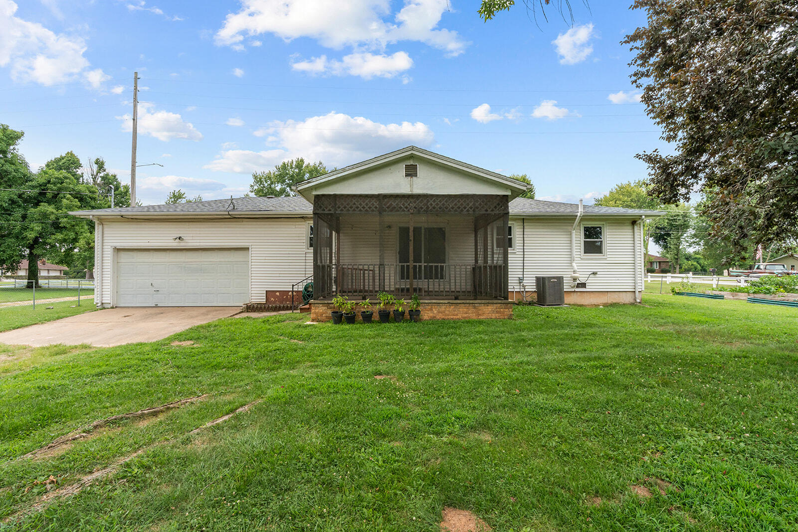 5802 South State Highway Ff Property Photo 5
