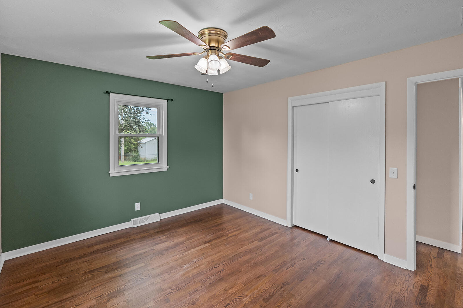 5802 South State Highway Ff Property Photo 15