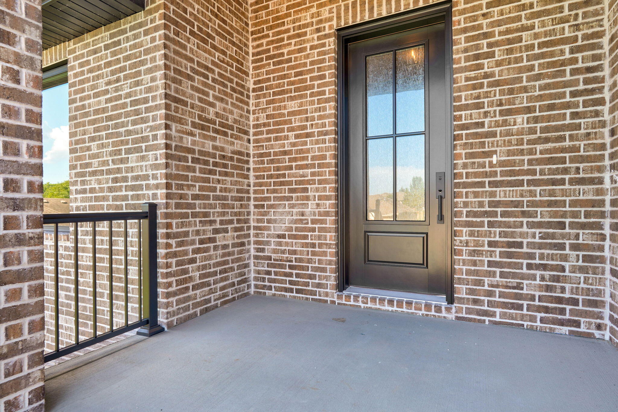 2011 North Silver Charm Avenue Property Photo 5