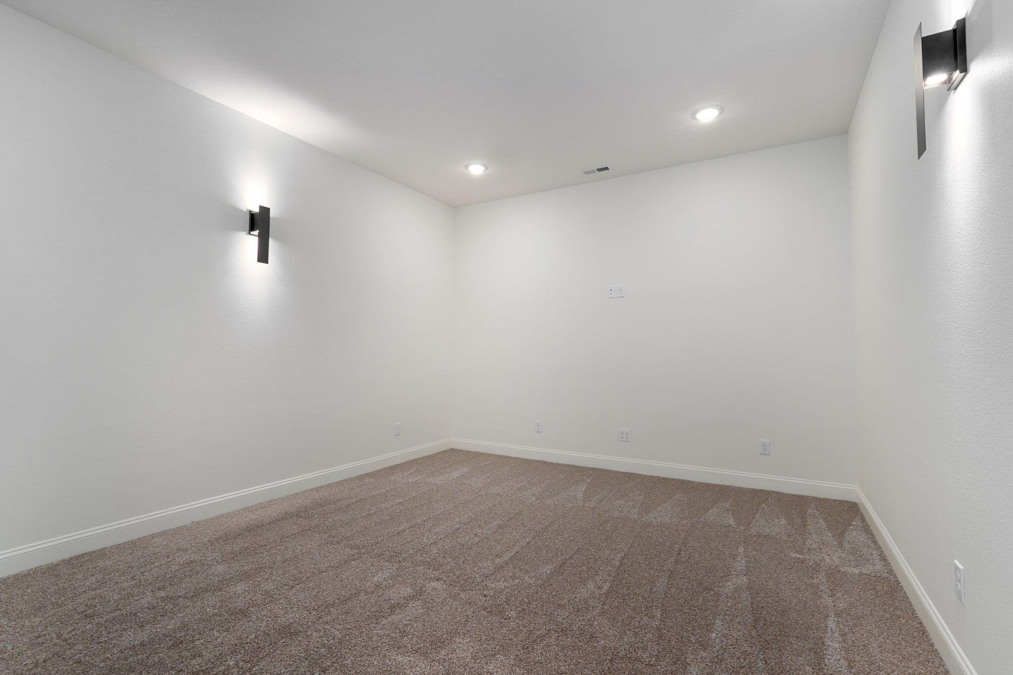 2011 North Silver Charm Avenue Property Photo 44
