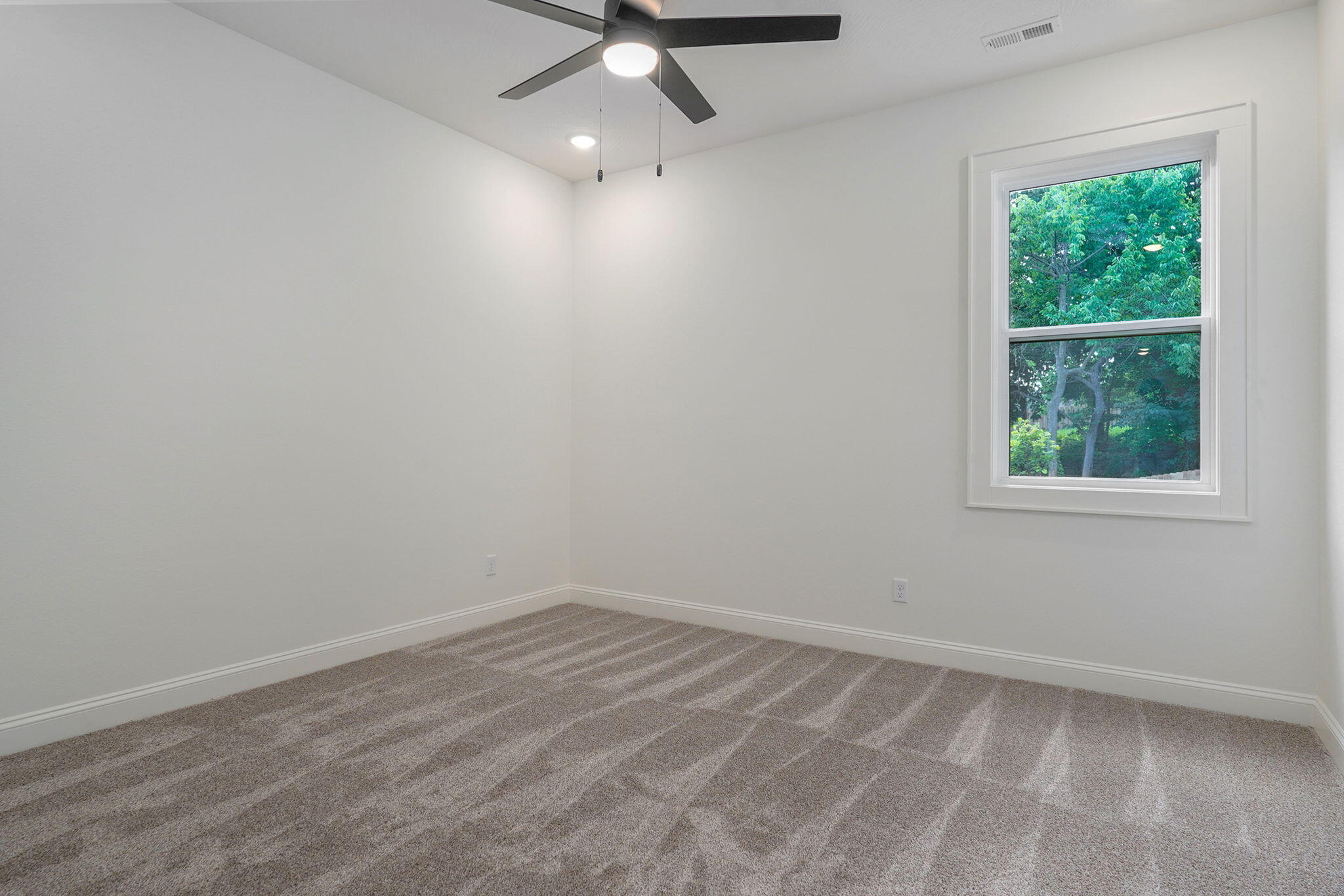 2011 North Silver Charm Avenue Property Photo 50