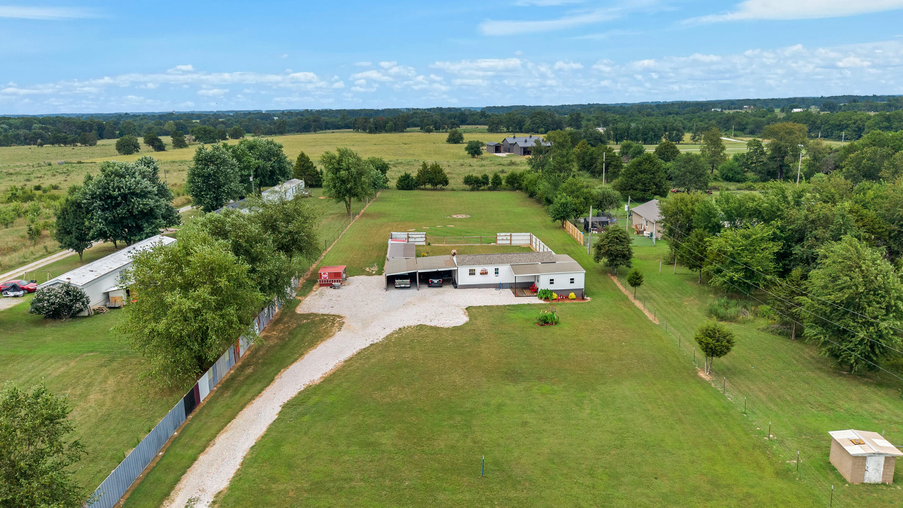 11318 Private Road 2207 Property Photo 8